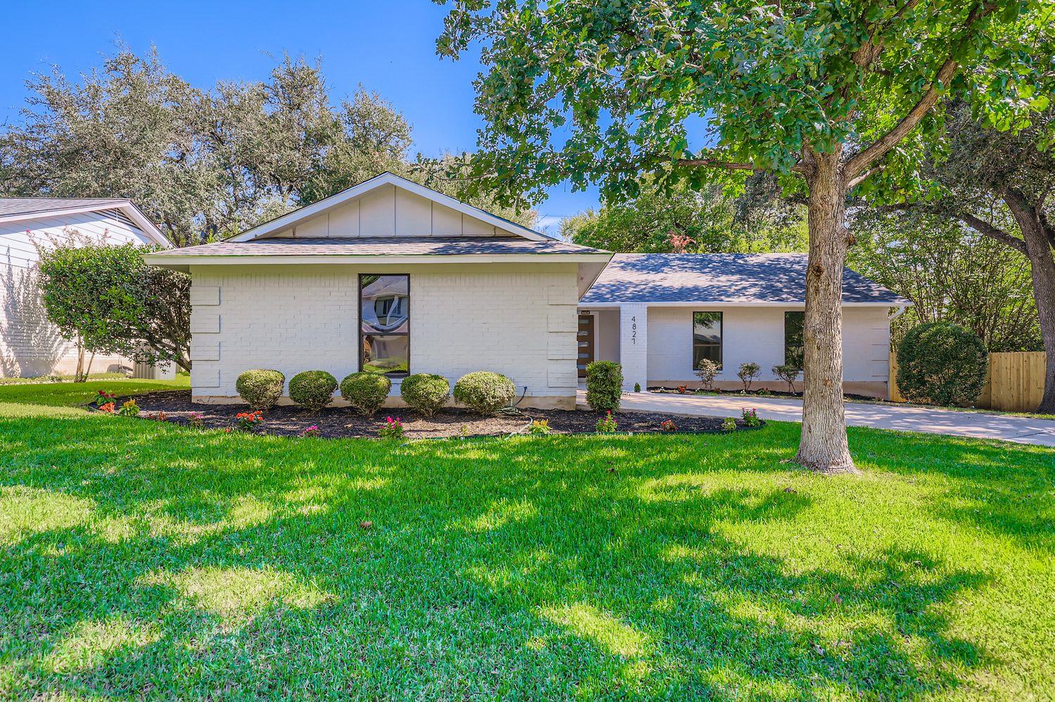 4827 Gerona DR