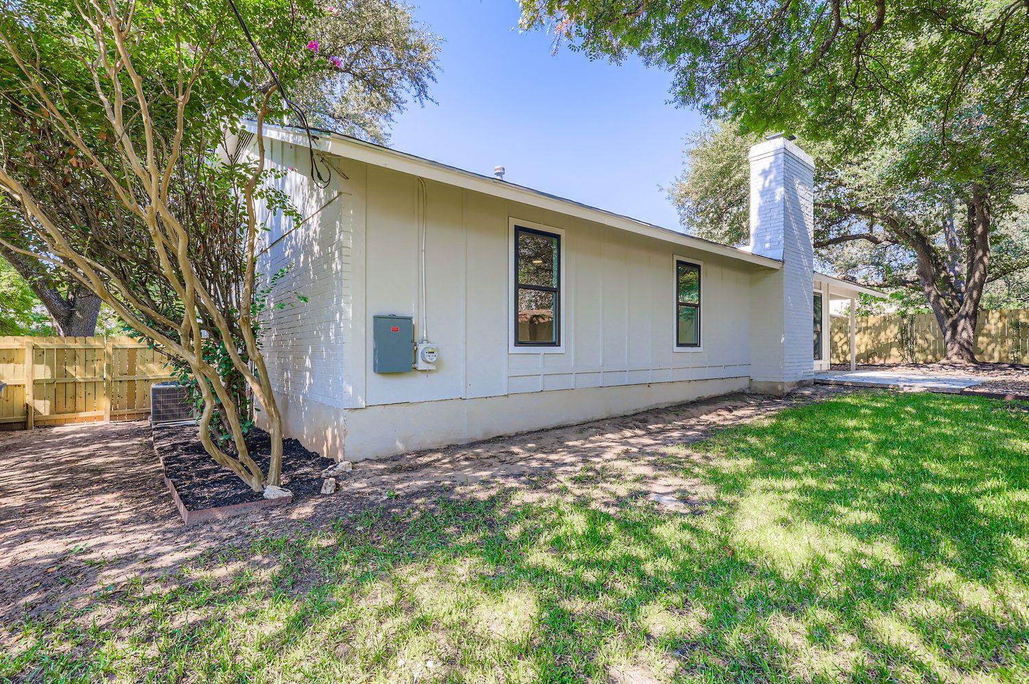 4827 Gerona DR