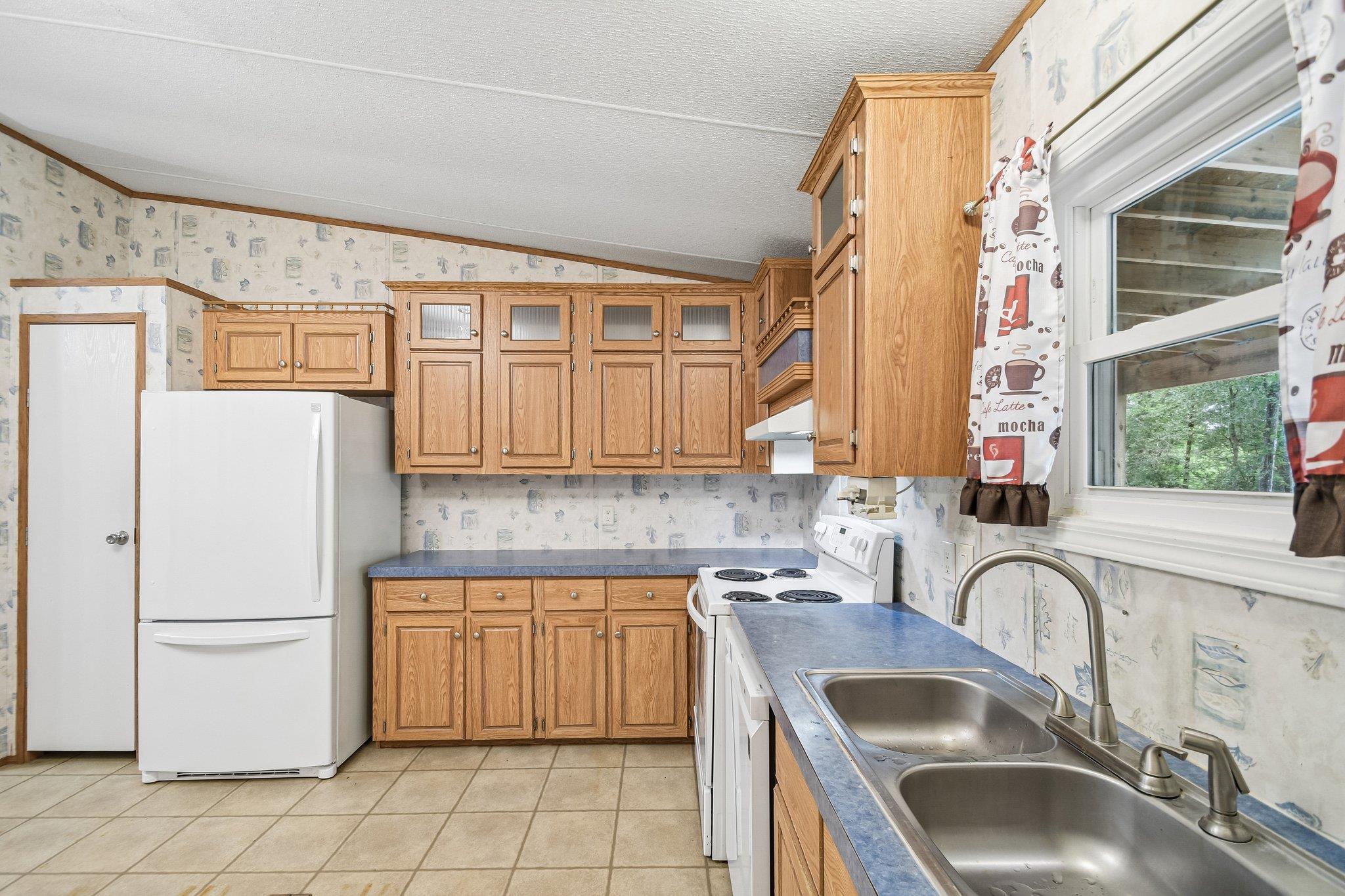 139 Meadow Creek DR