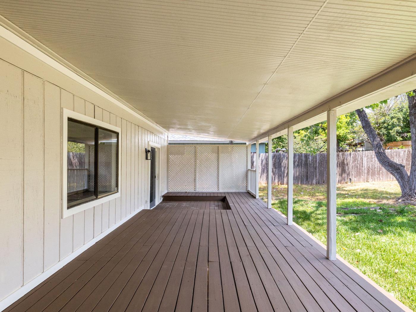 2609 MARKET GARDEN LN