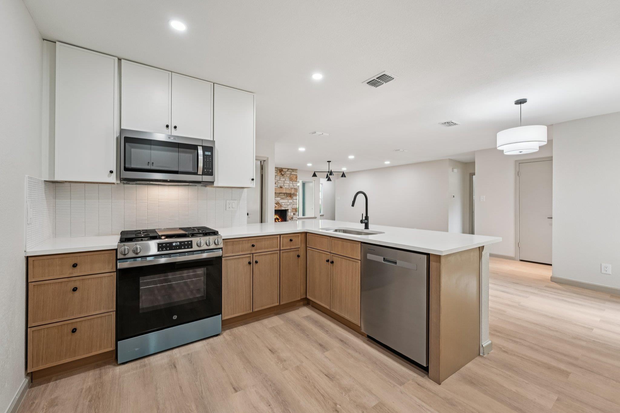 8304 Alabama DR