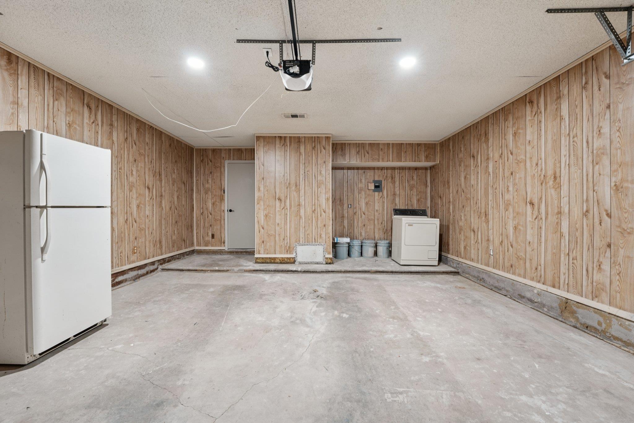 8304 Alabama DR