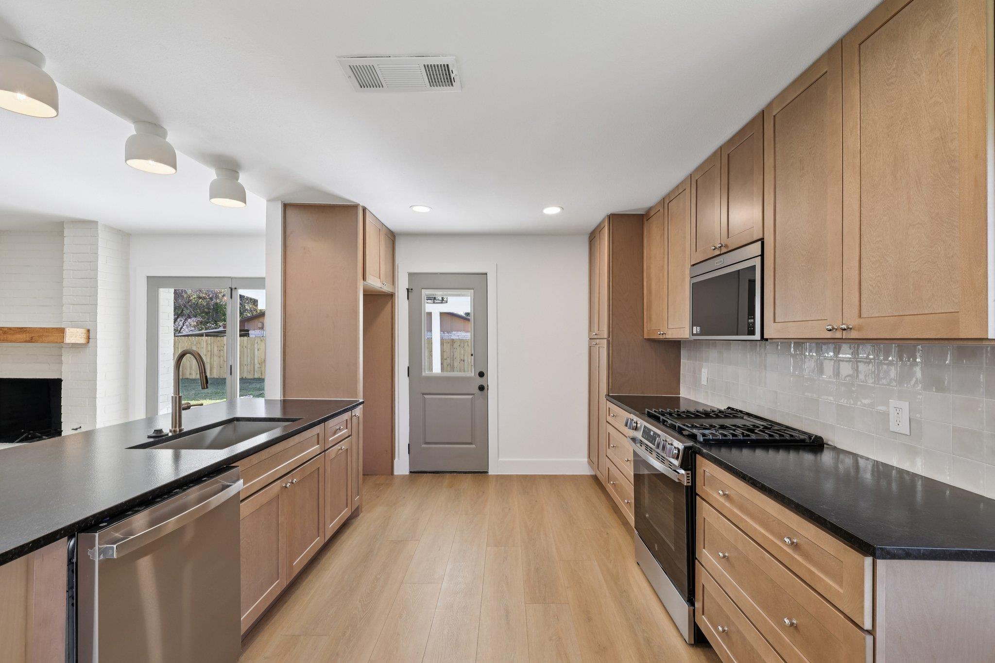 10424 Quail Ridge DR