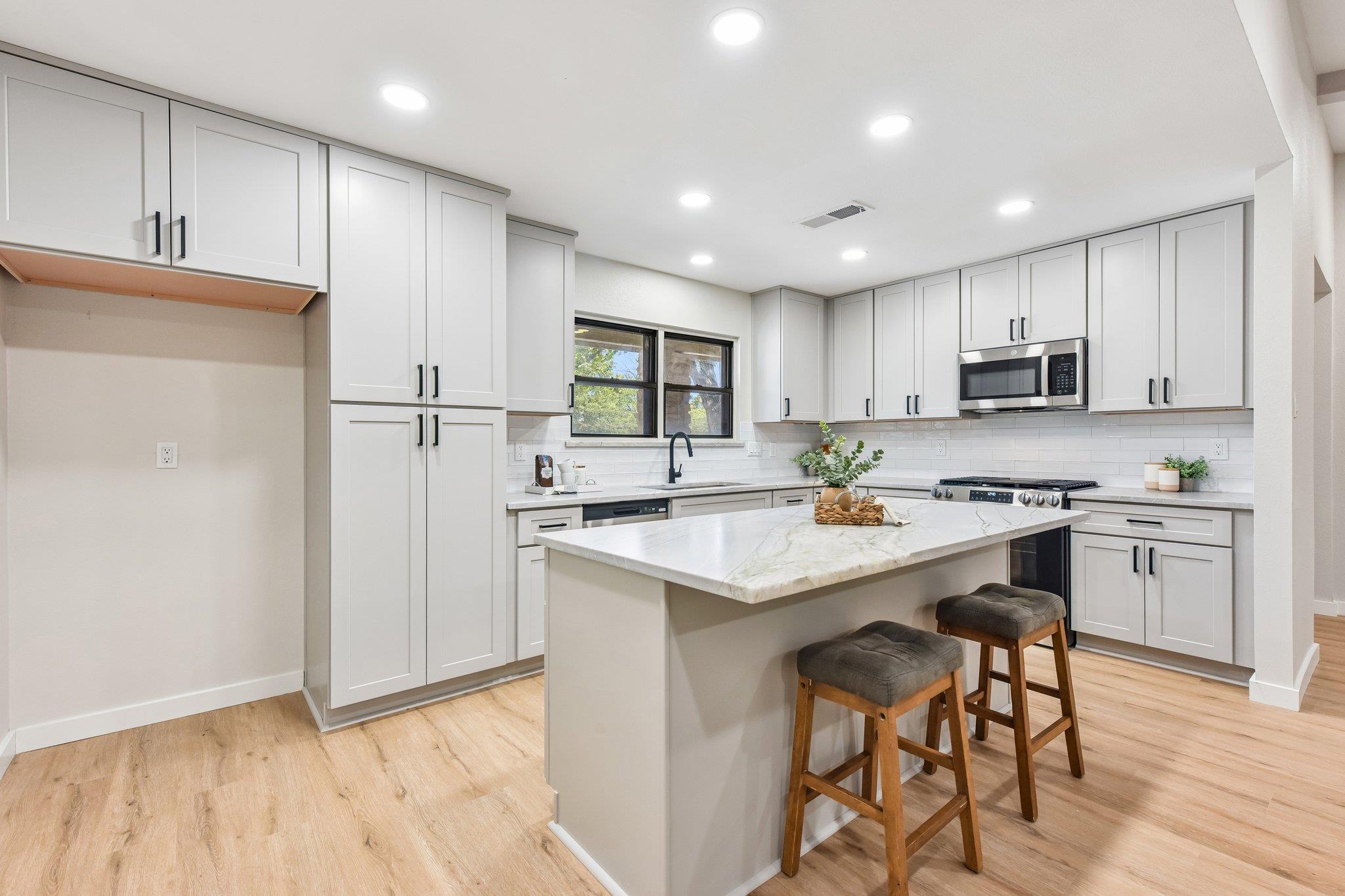 1503 Desert Quail LN