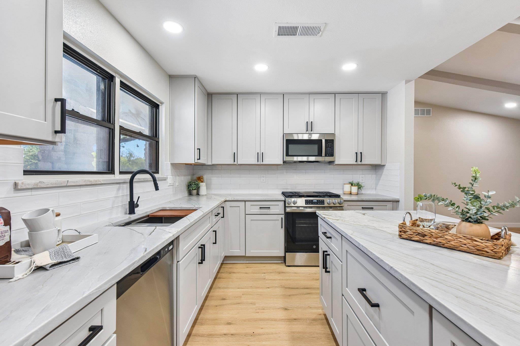 1503 Desert Quail LN