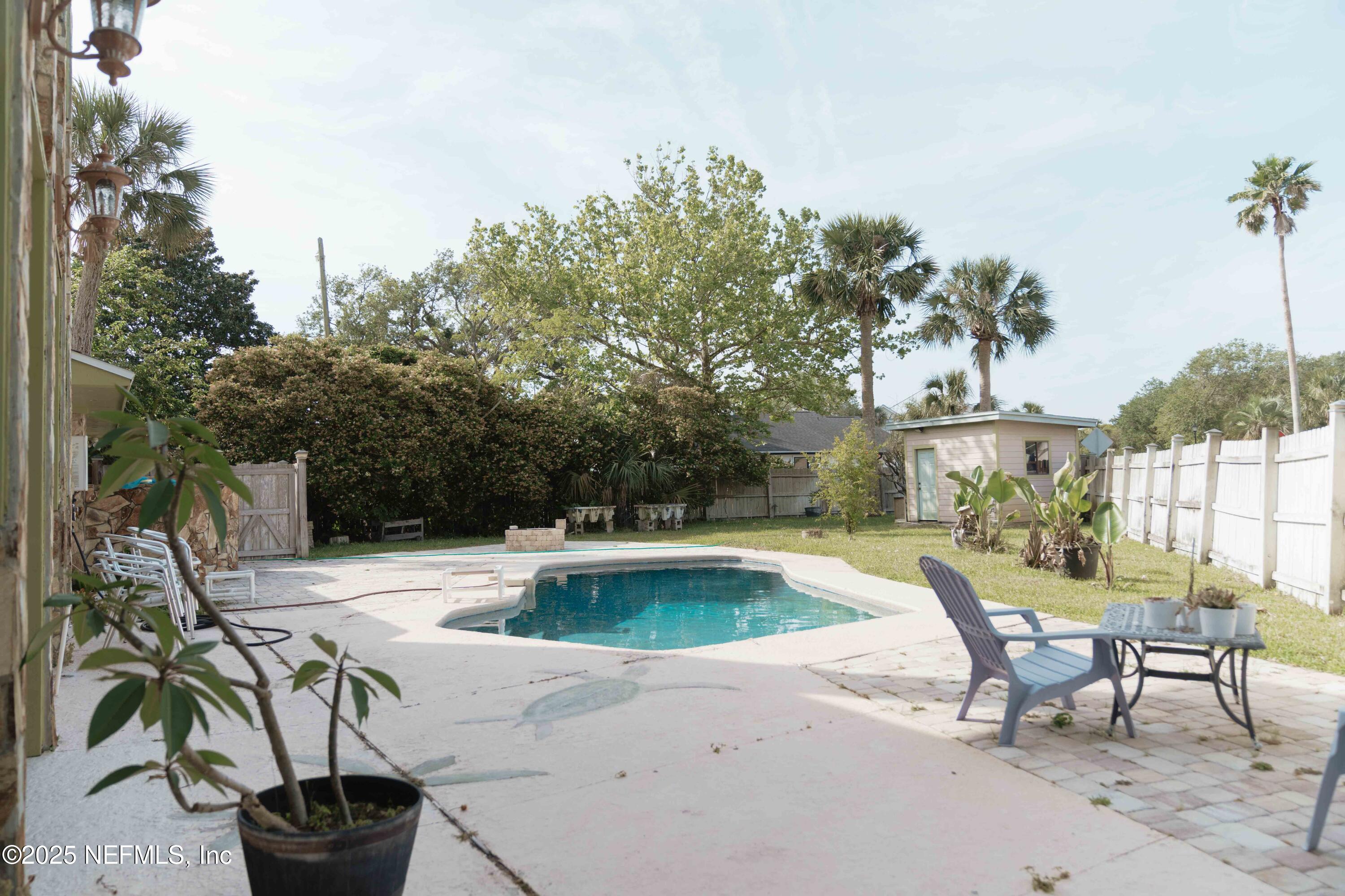 423 ST AUGUSTINE Boulevard