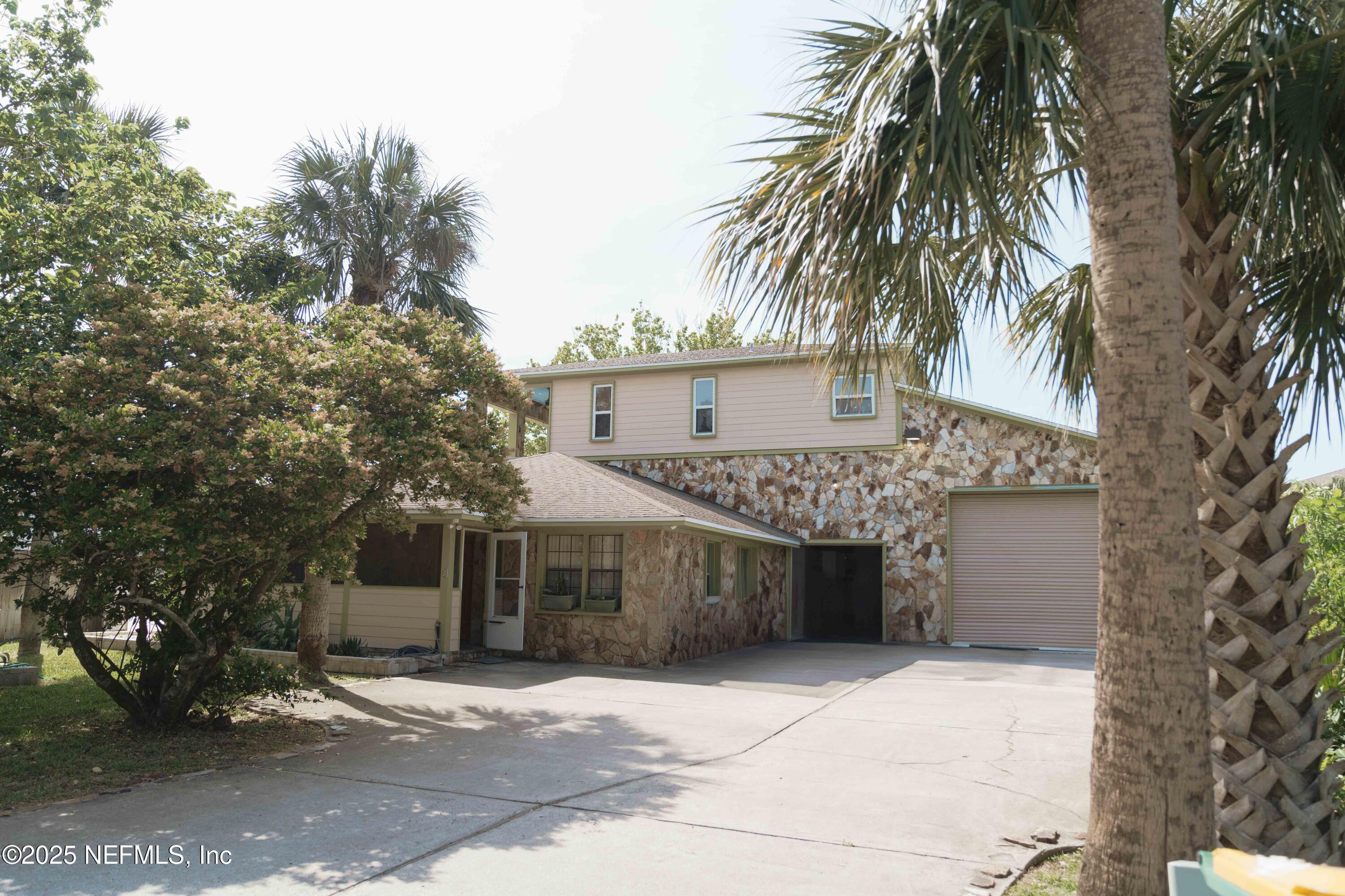 423 ST AUGUSTINE Boulevard