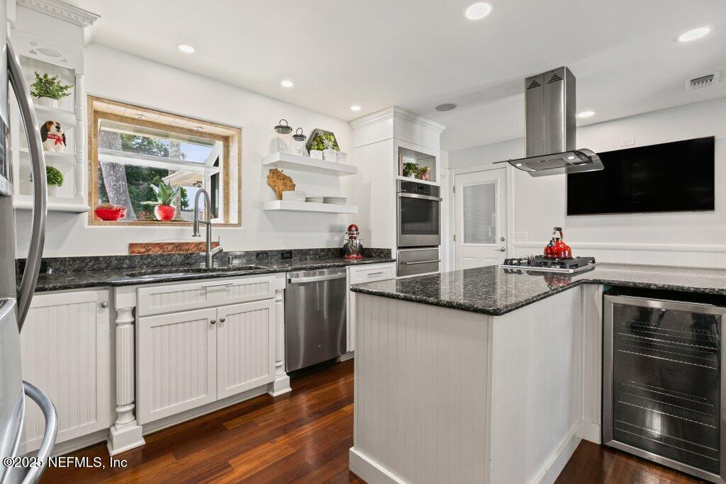4322 TIDEVIEW Drive