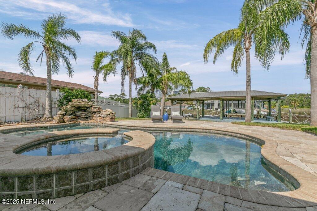 4322 TIDEVIEW Drive