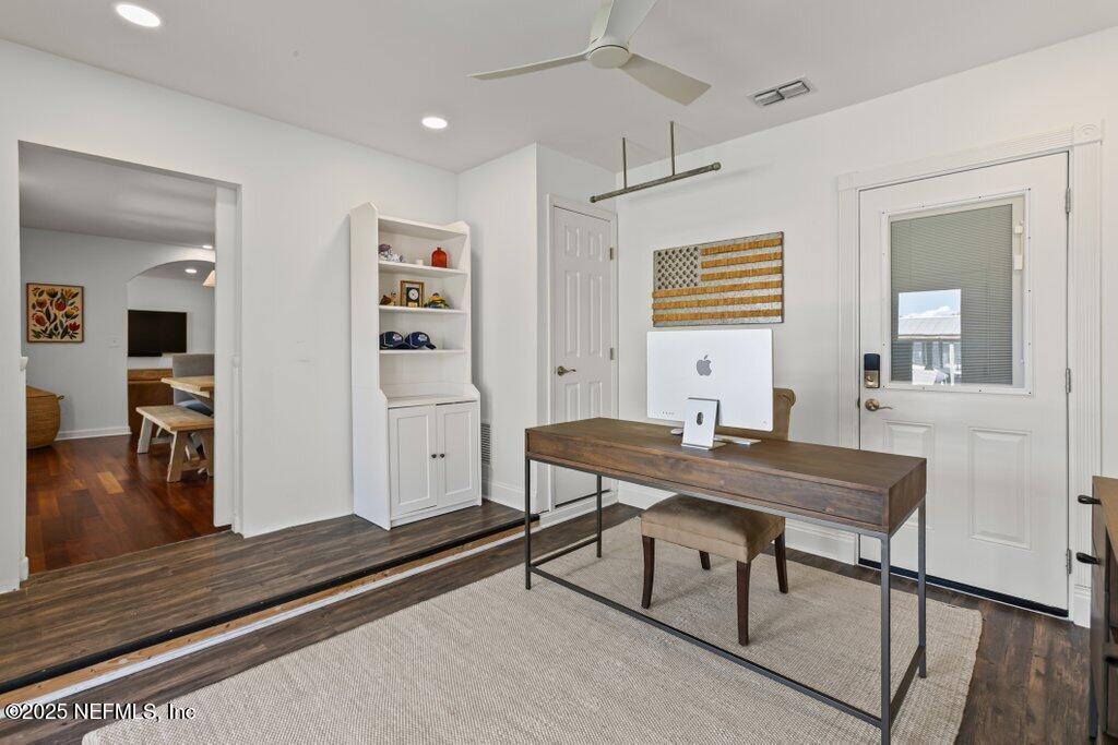 4322 TIDEVIEW Drive