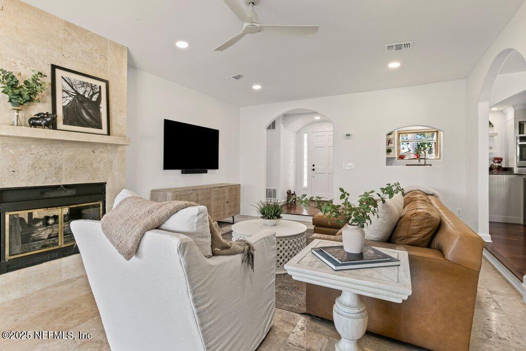 4322 TIDEVIEW Drive