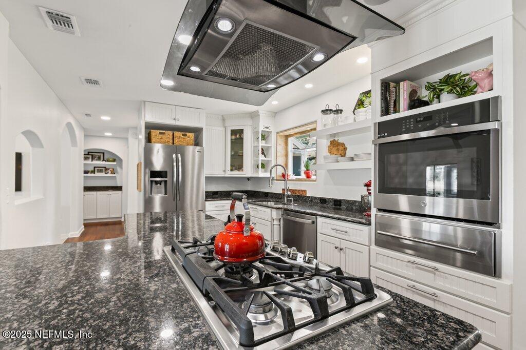 4322 TIDEVIEW Drive