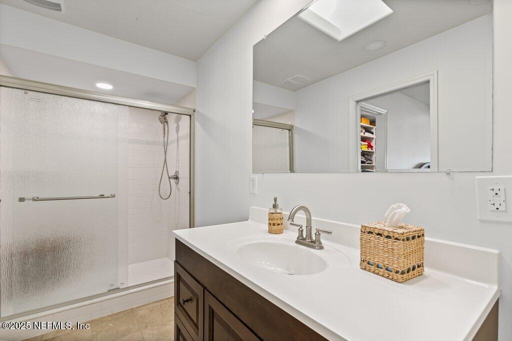 4322 TIDEVIEW Drive