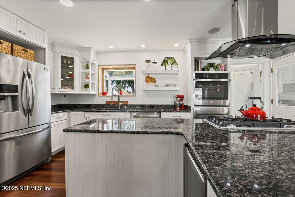 4322 TIDEVIEW Drive