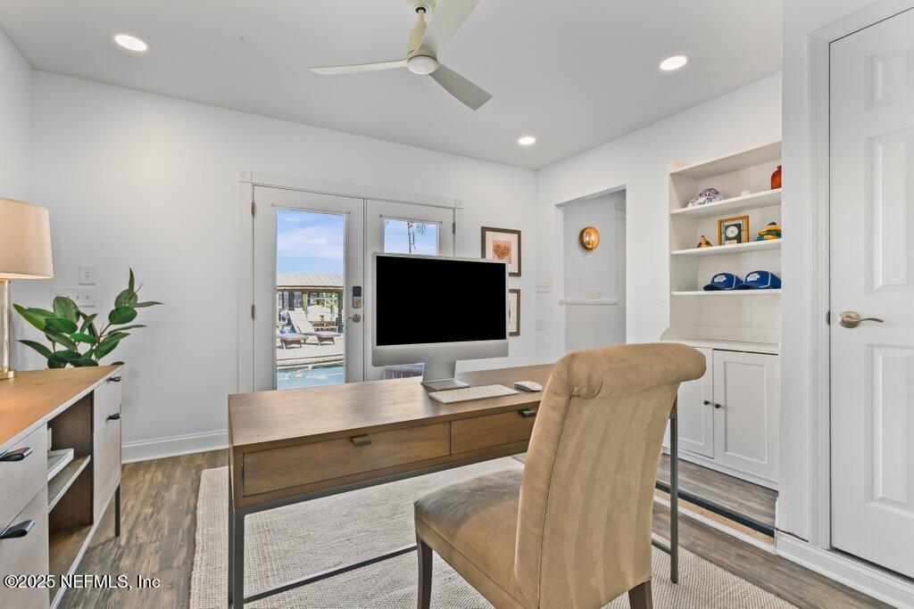 4322 TIDEVIEW Drive