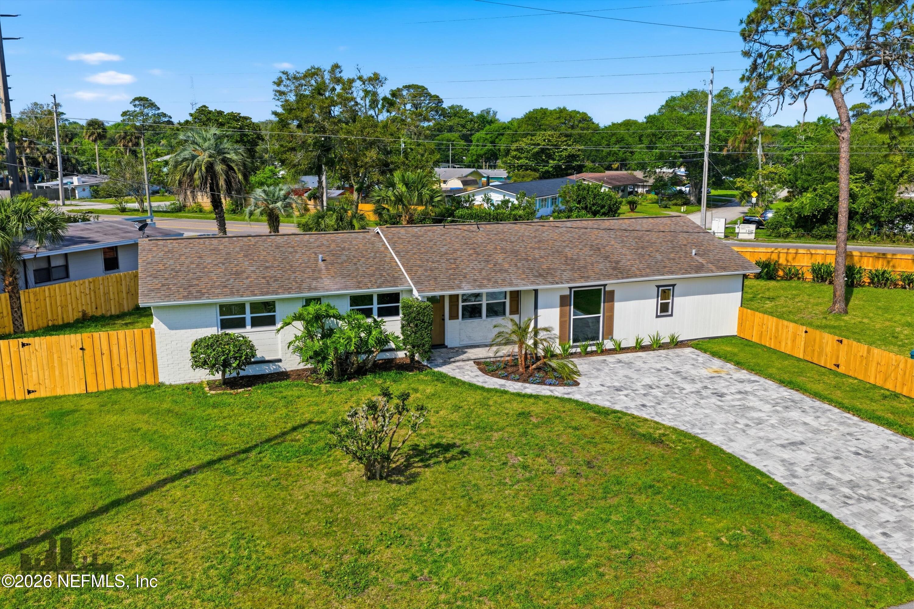 850 HOLLY Drive