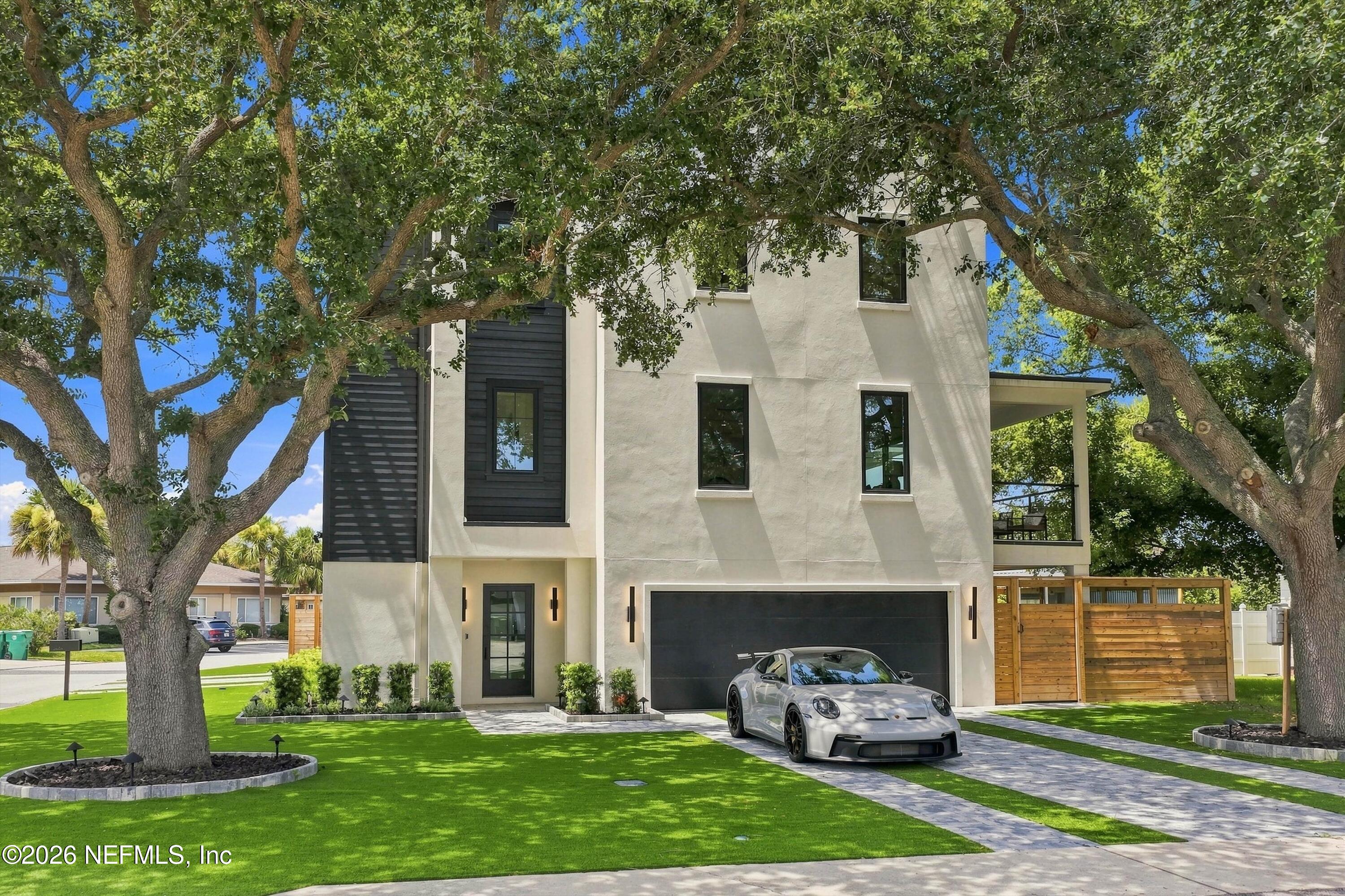 319 ST AUGUSTINE Boulevard