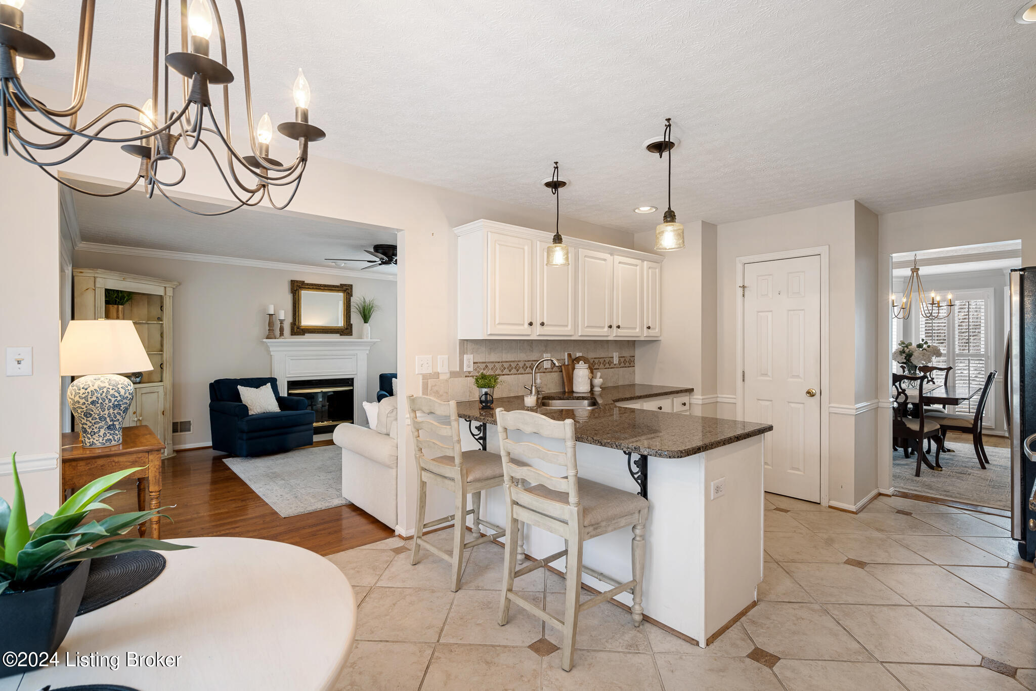 11201 Carriage View Way