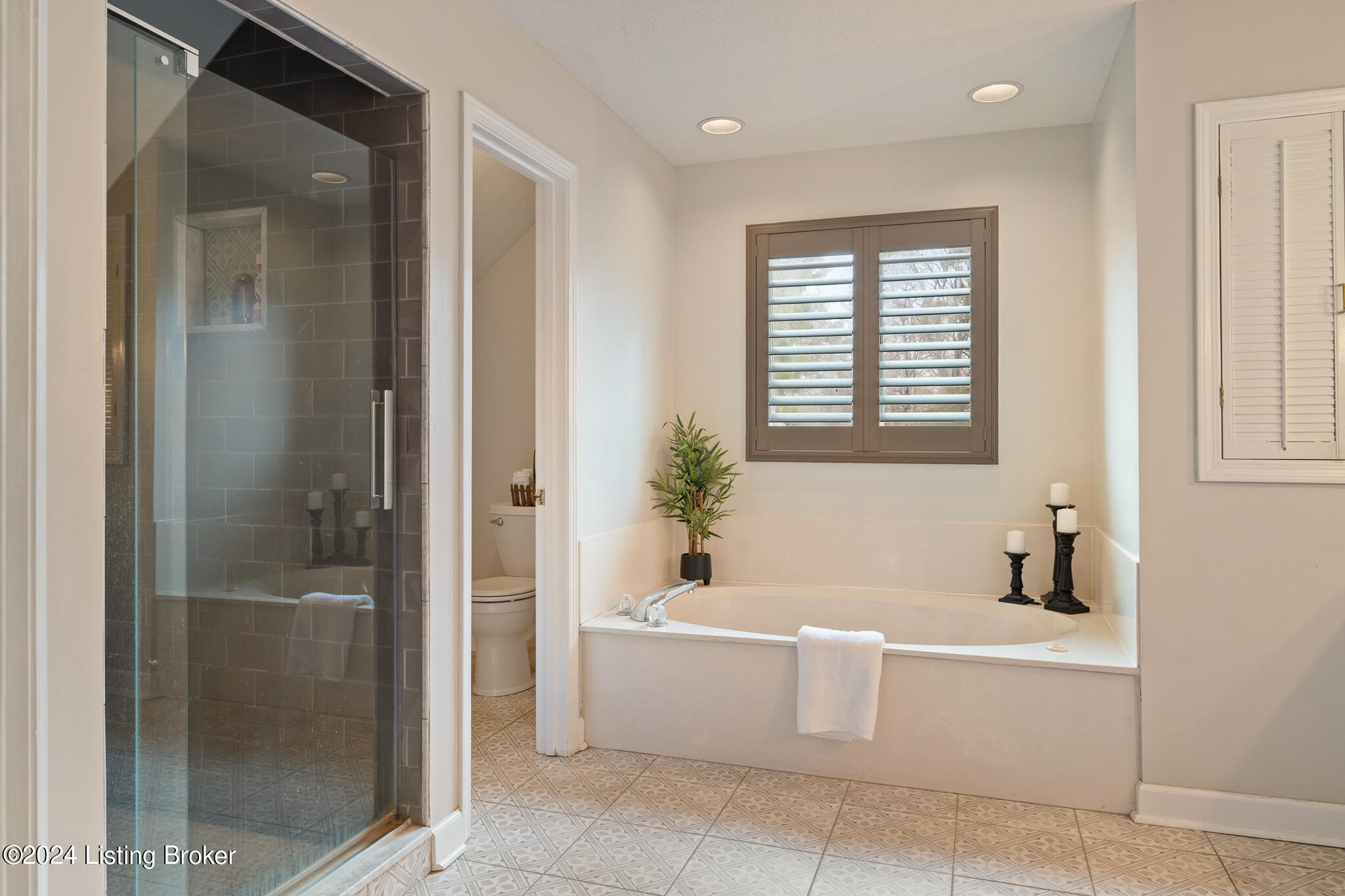 11201 Carriage View Way