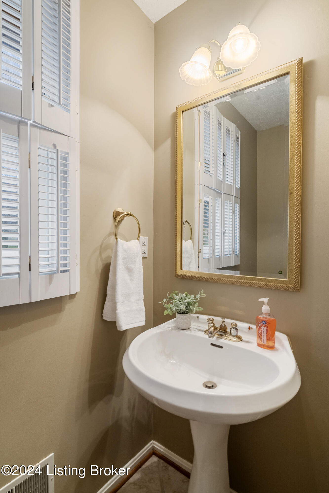 11201 Carriage View Way