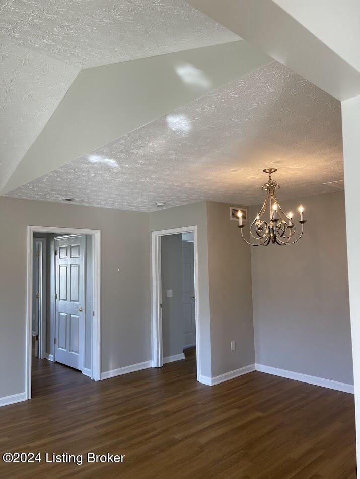 5030 Woodridge Lake Blvd