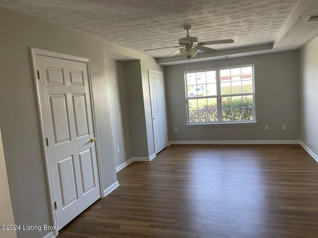 5030 Woodridge Lake Blvd