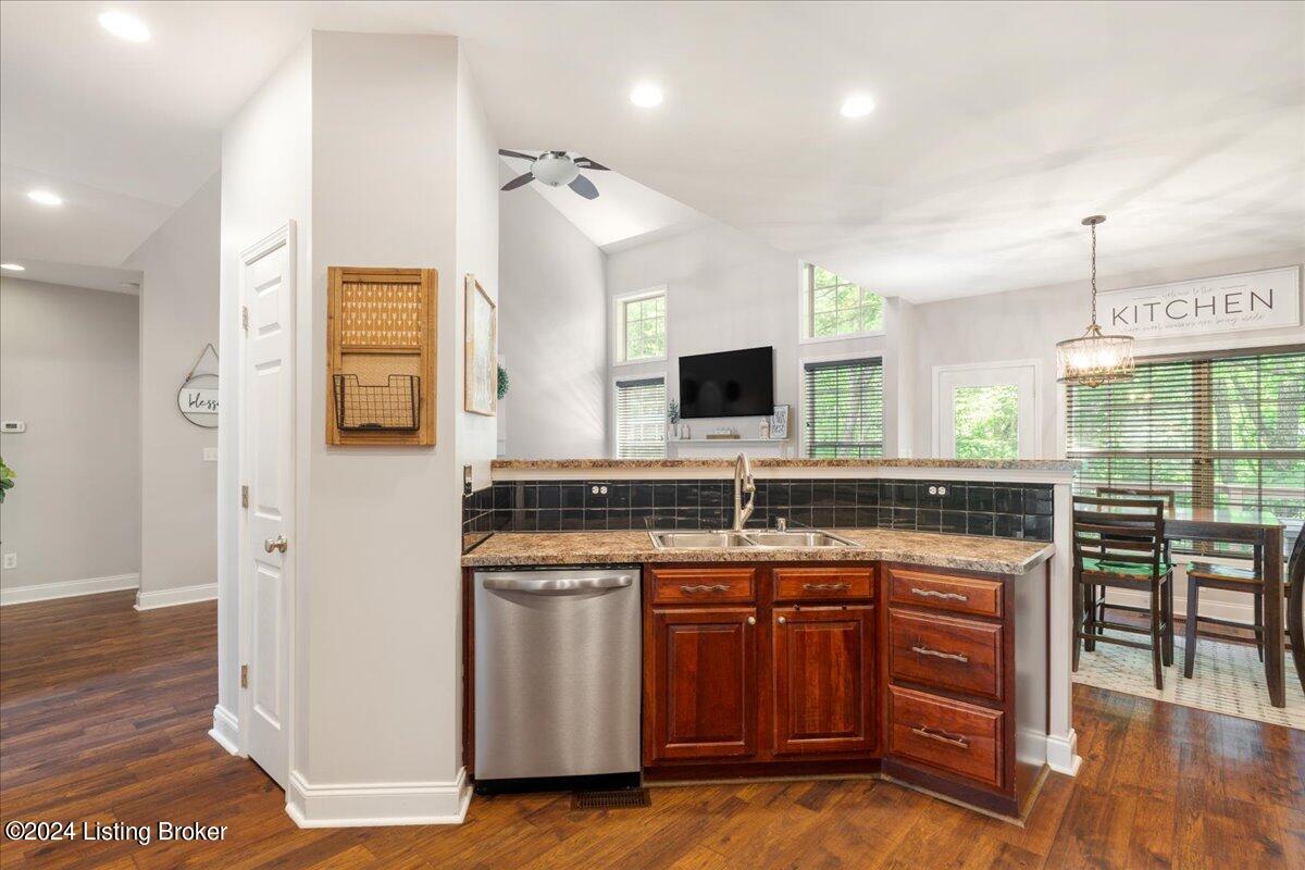 1904 Belay Way