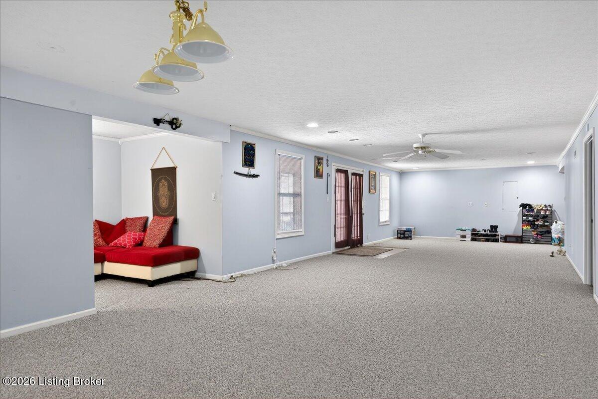 6807 Brighton Springs Ln