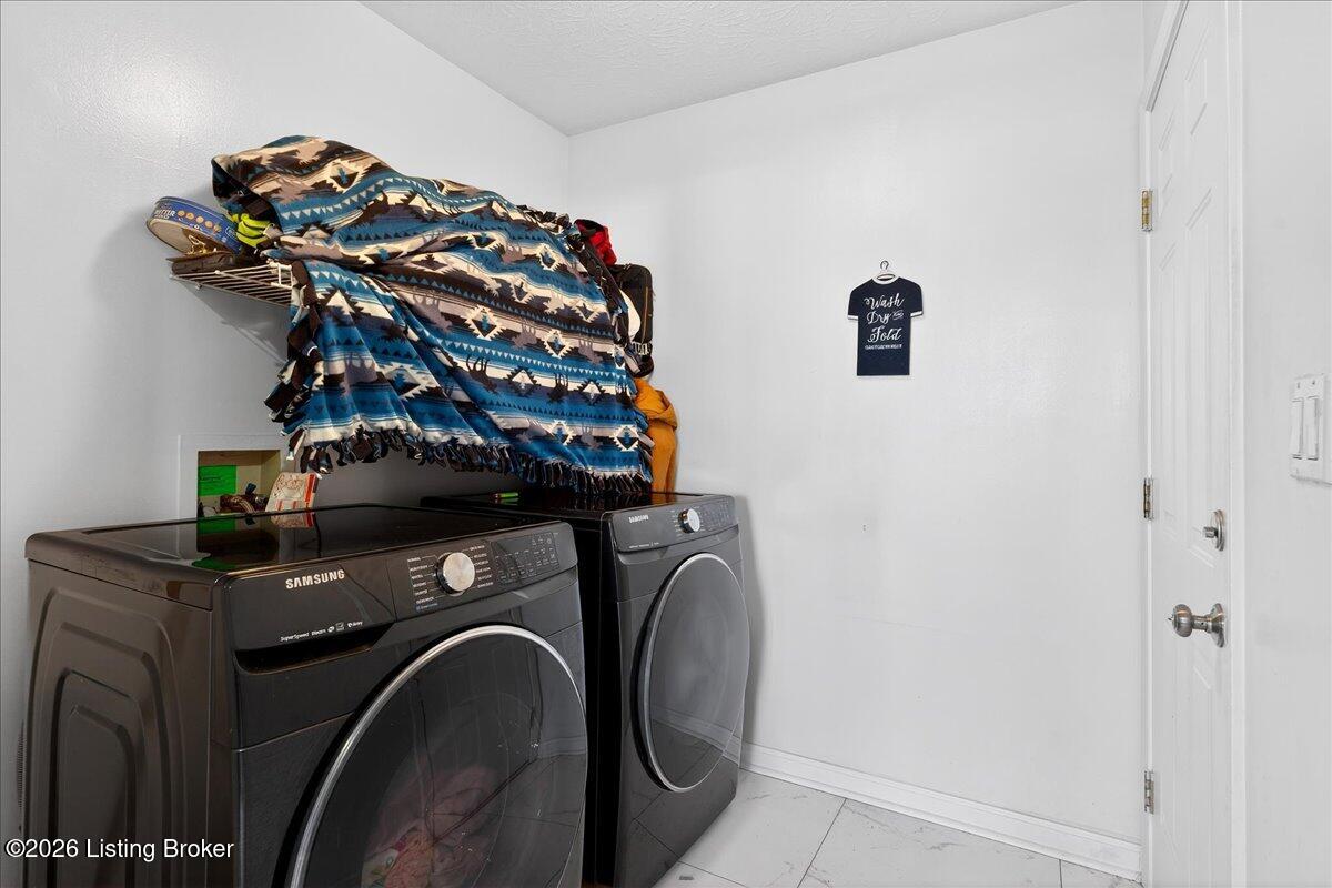 6807 Brighton Springs Ln