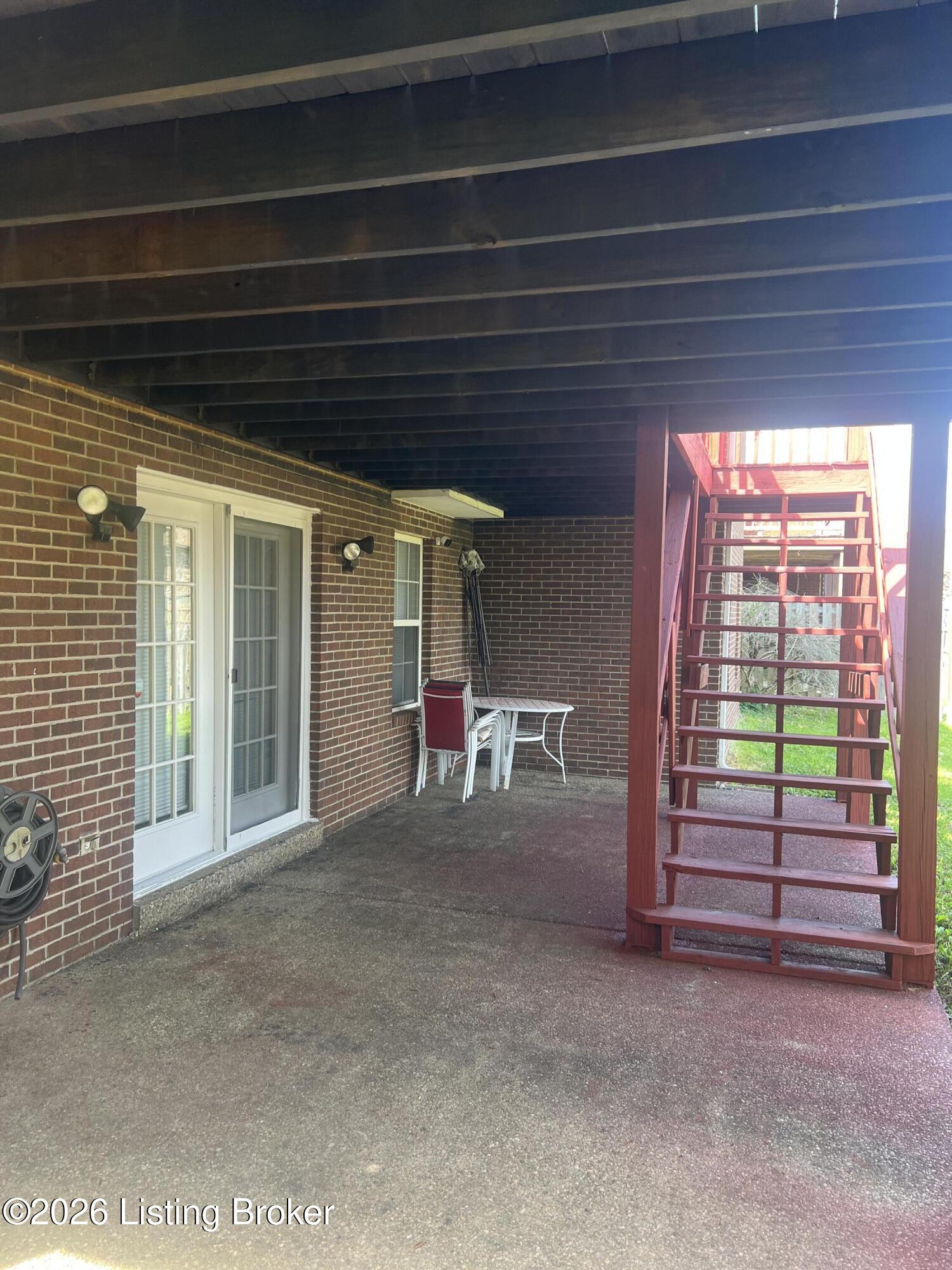 6807 Brighton Springs Ln