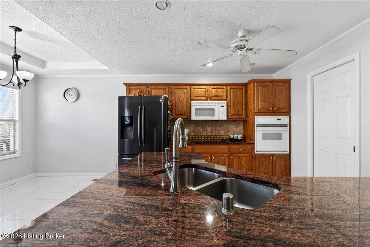 6807 Brighton Springs Ln