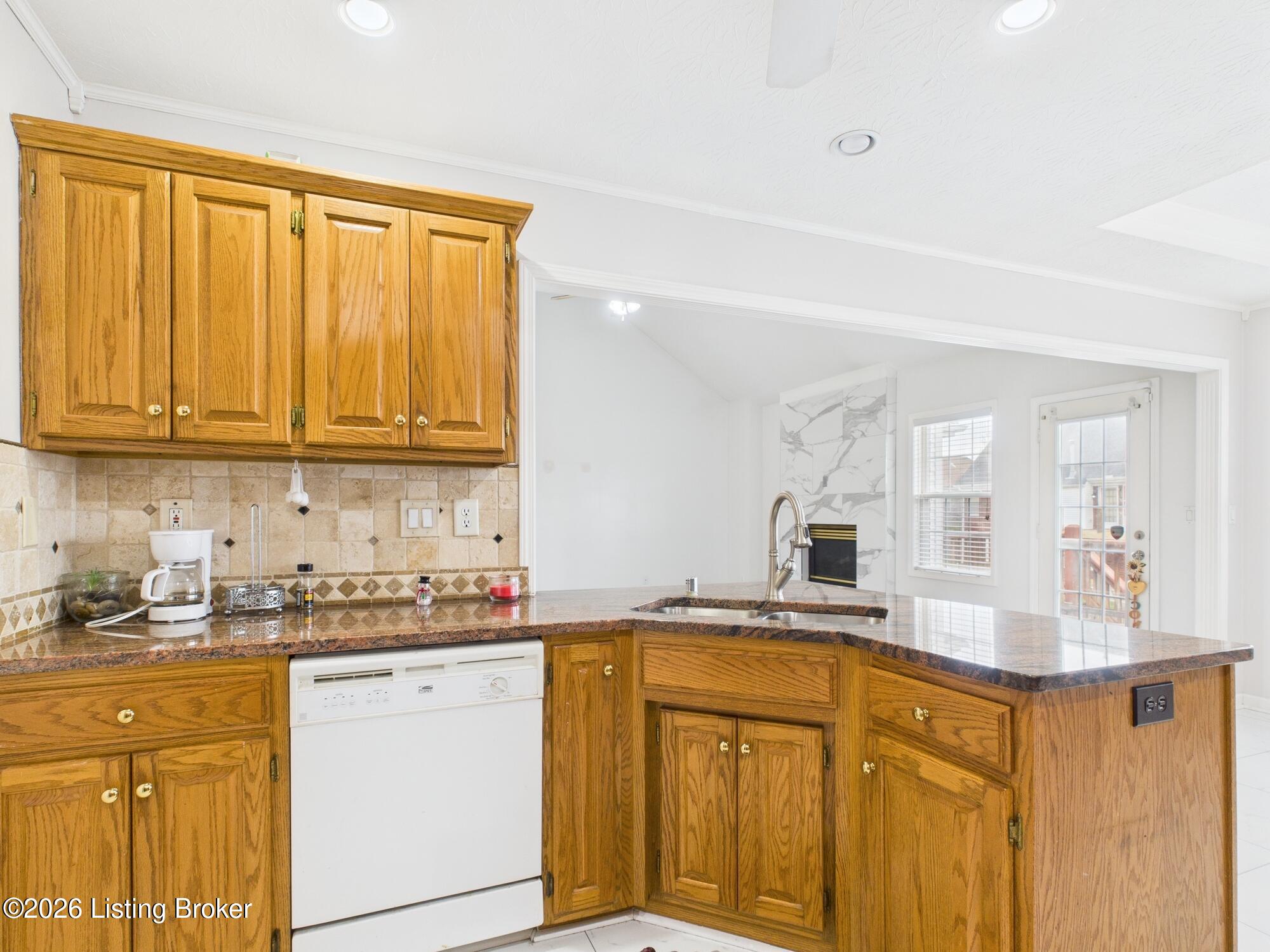 6807 Brighton Springs Ln