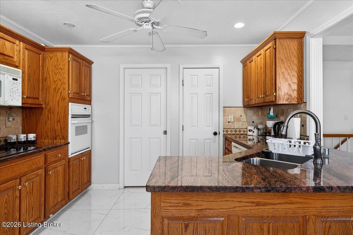 6807 Brighton Springs Ln