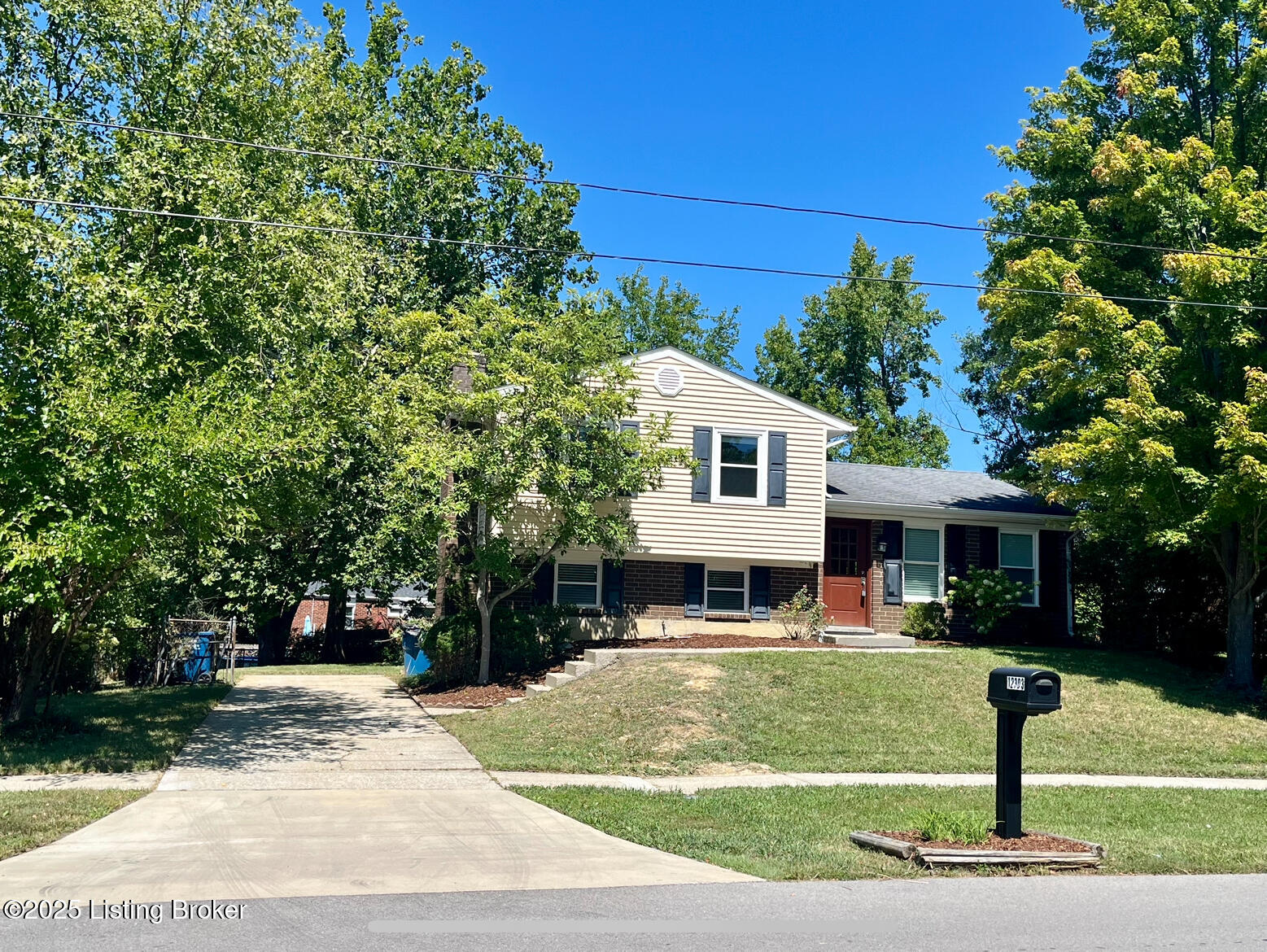 12303 Brookgreen Dr