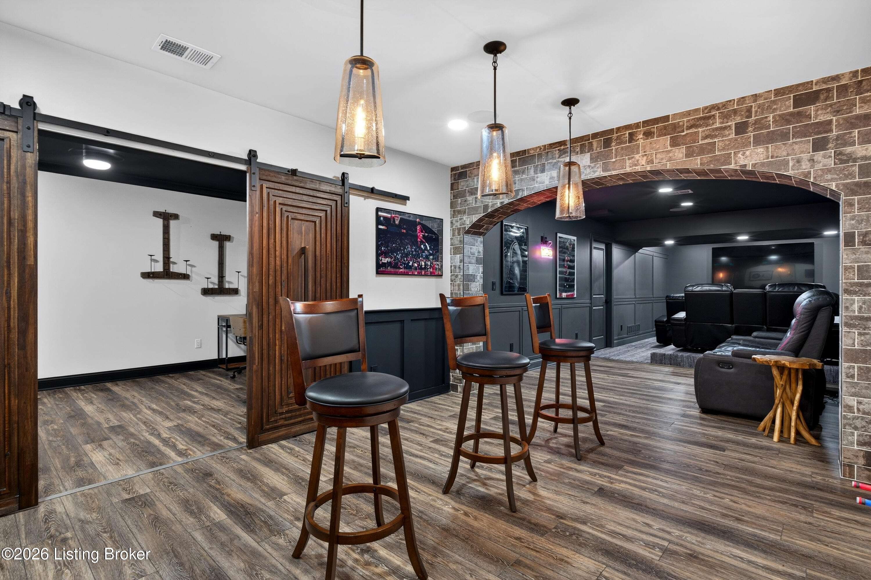 216 Locust Park Pl