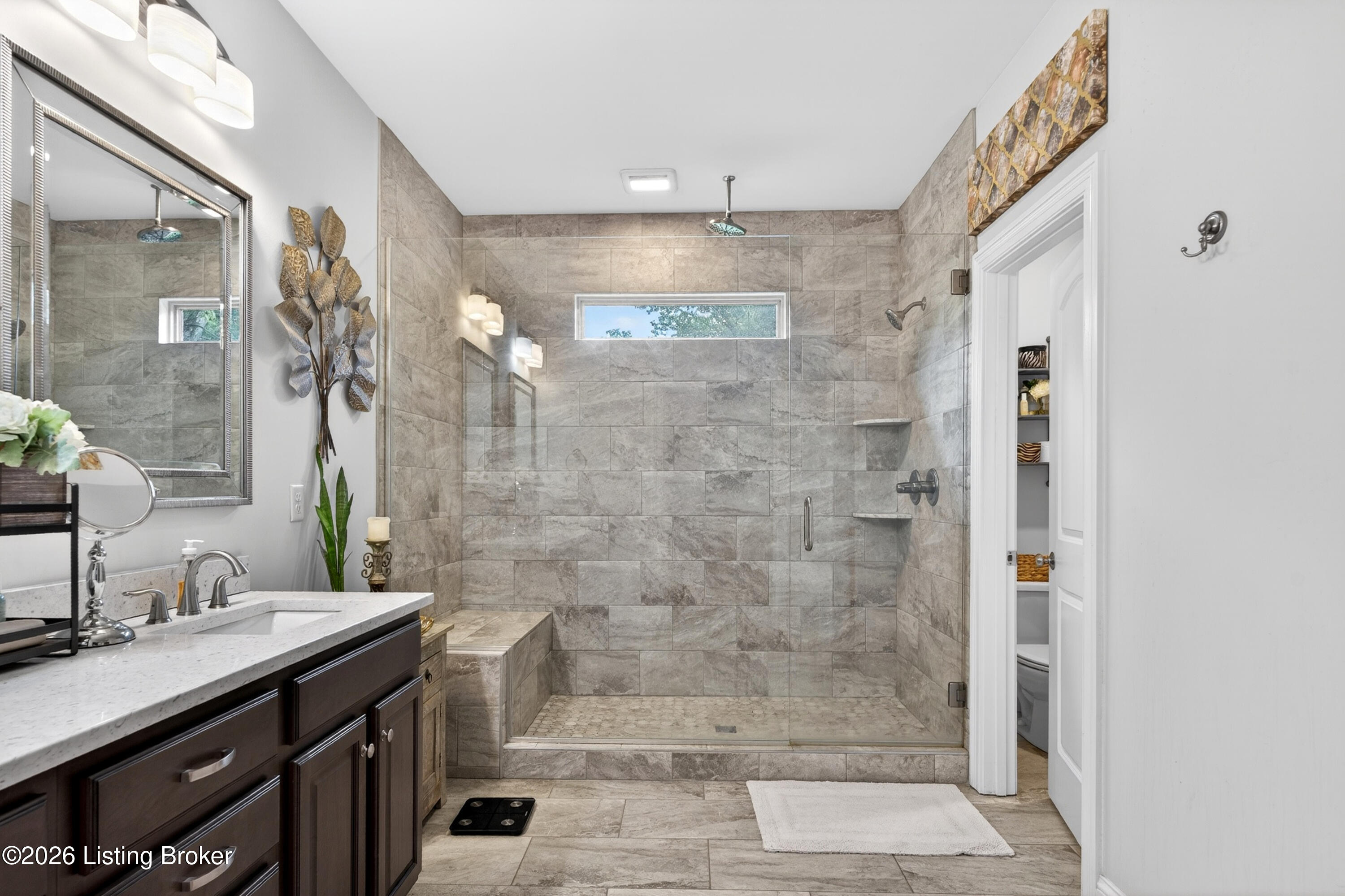 216 Locust Park Pl