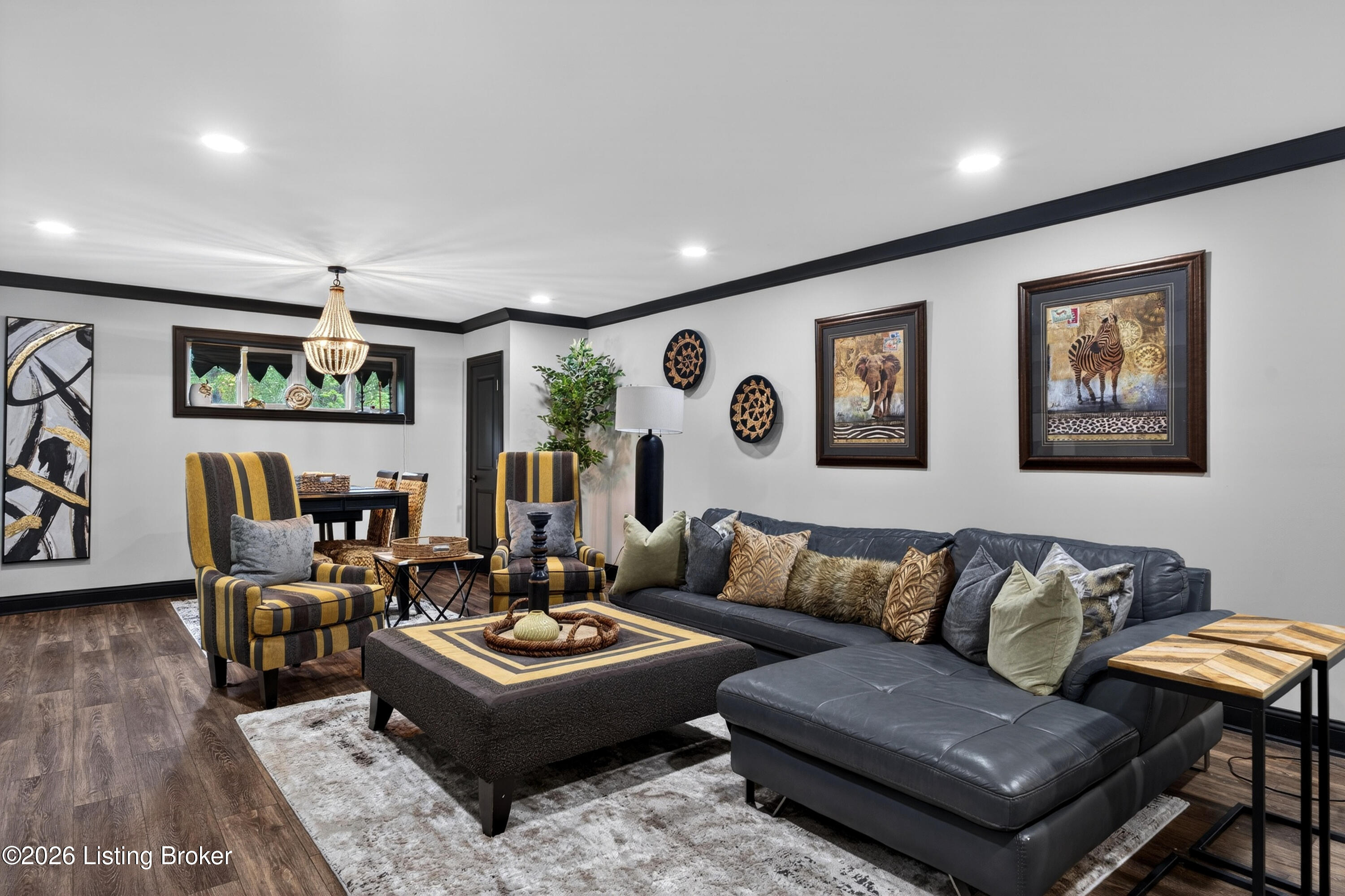 216 Locust Park Pl