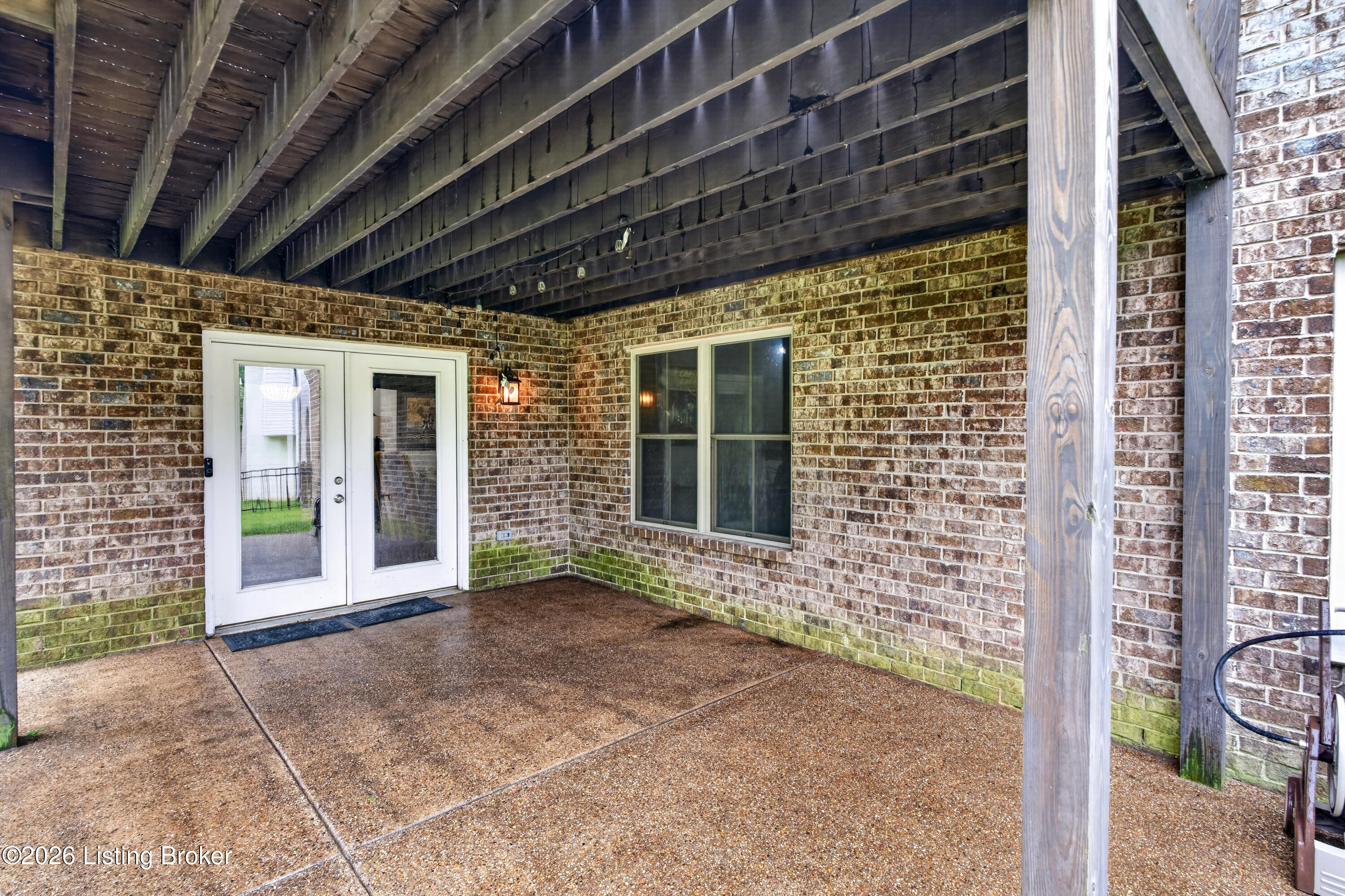 216 Locust Park Pl