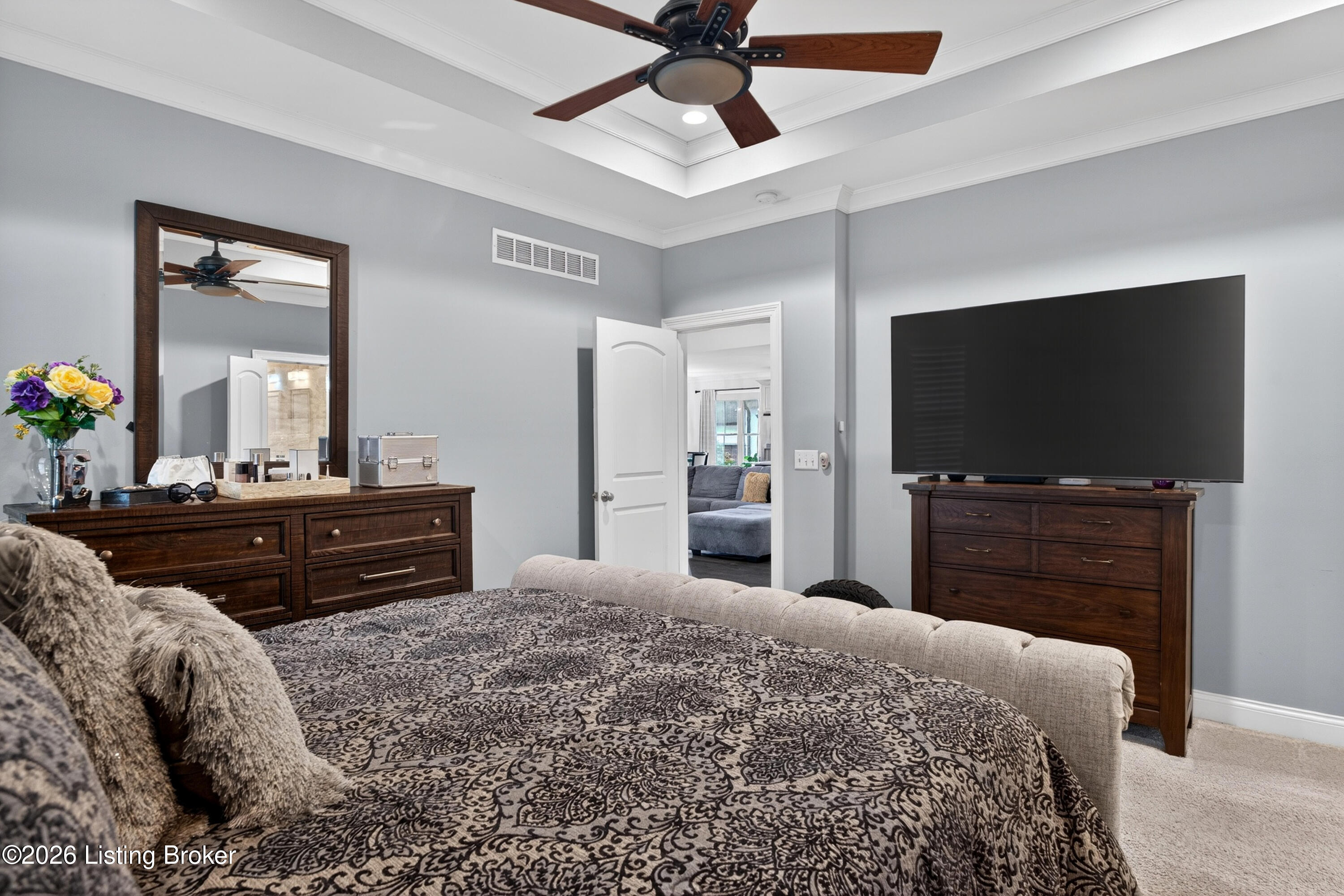216 Locust Park Pl