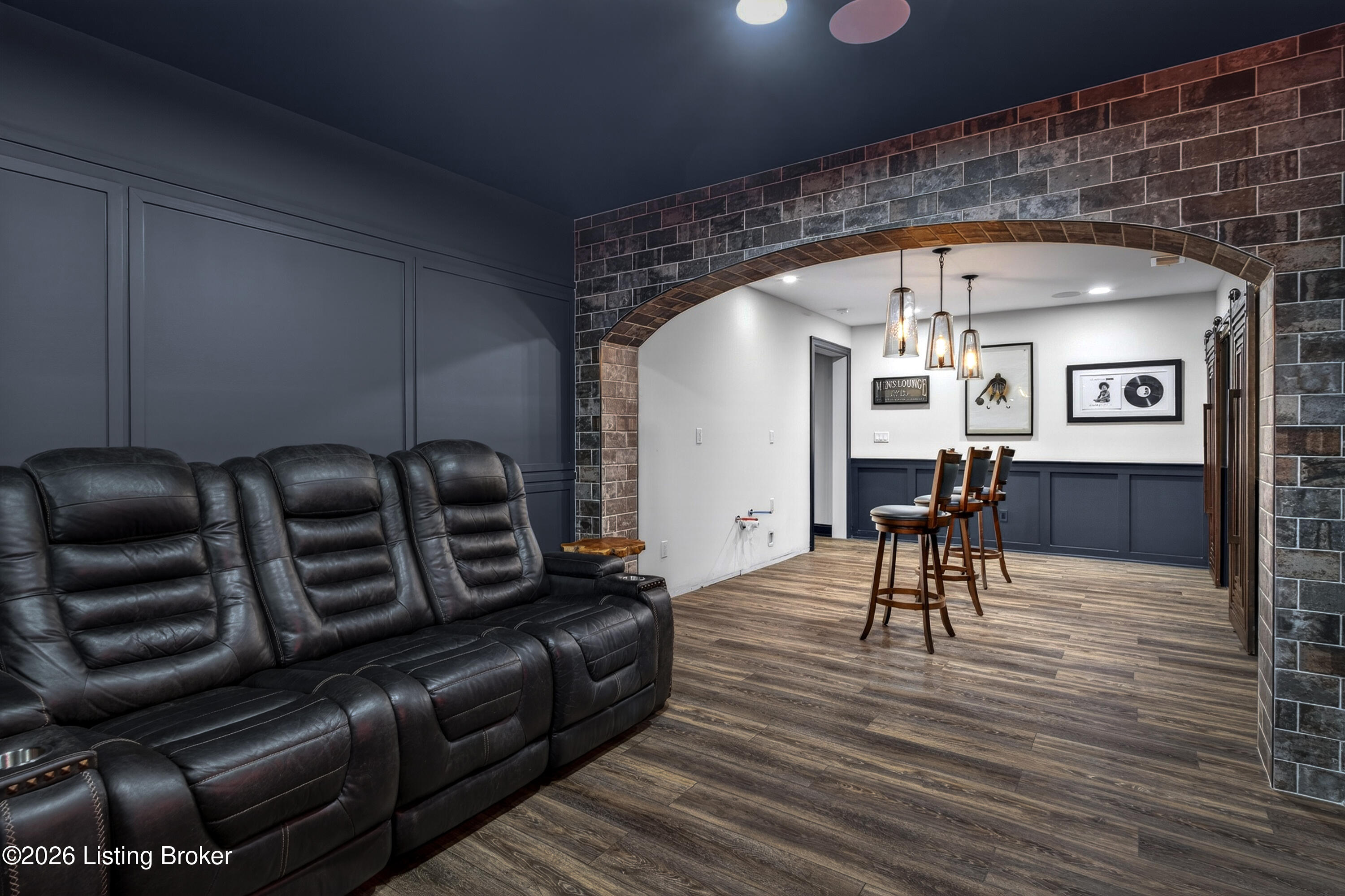 216 Locust Park Pl