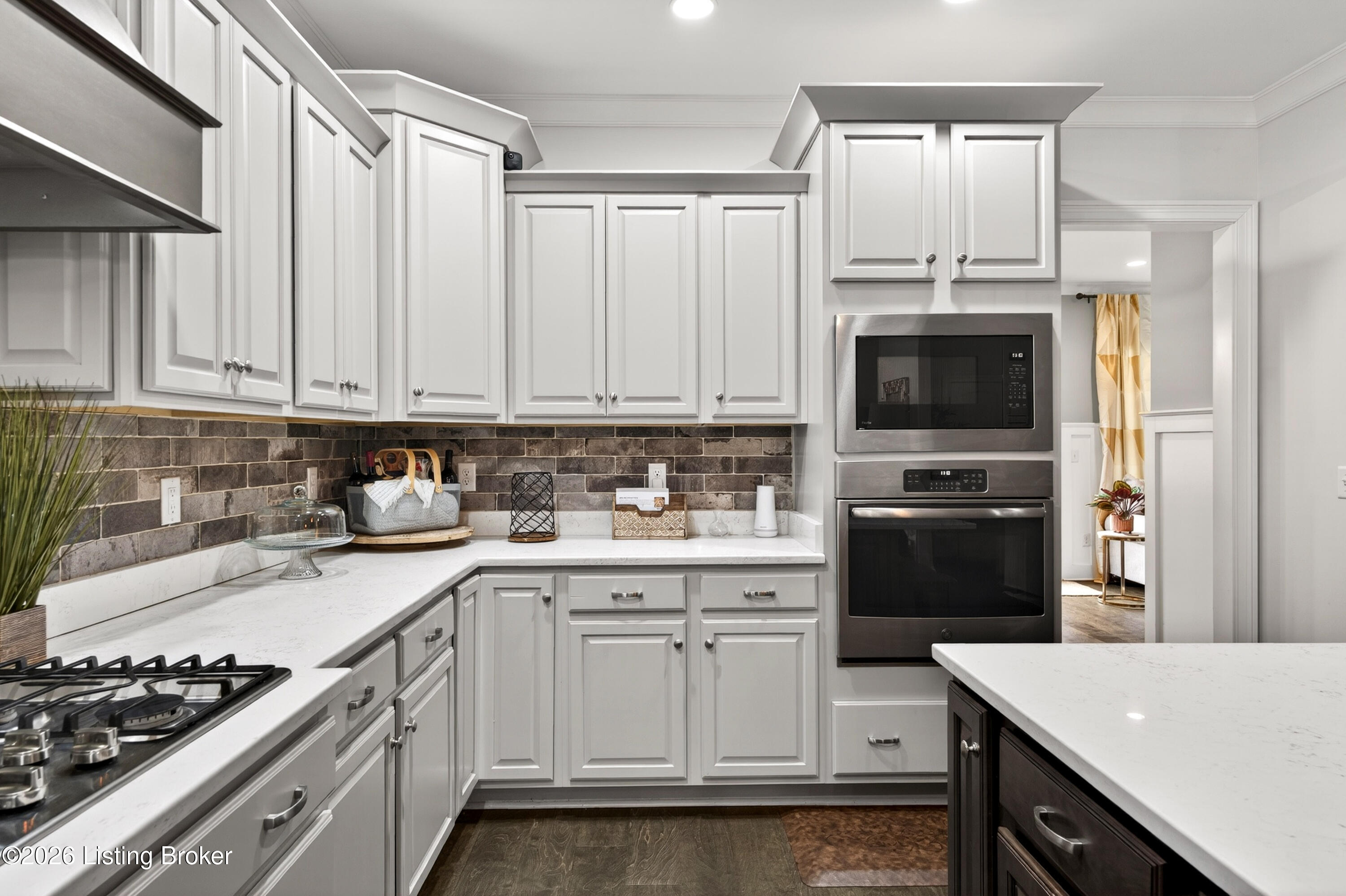 216 Locust Park Pl