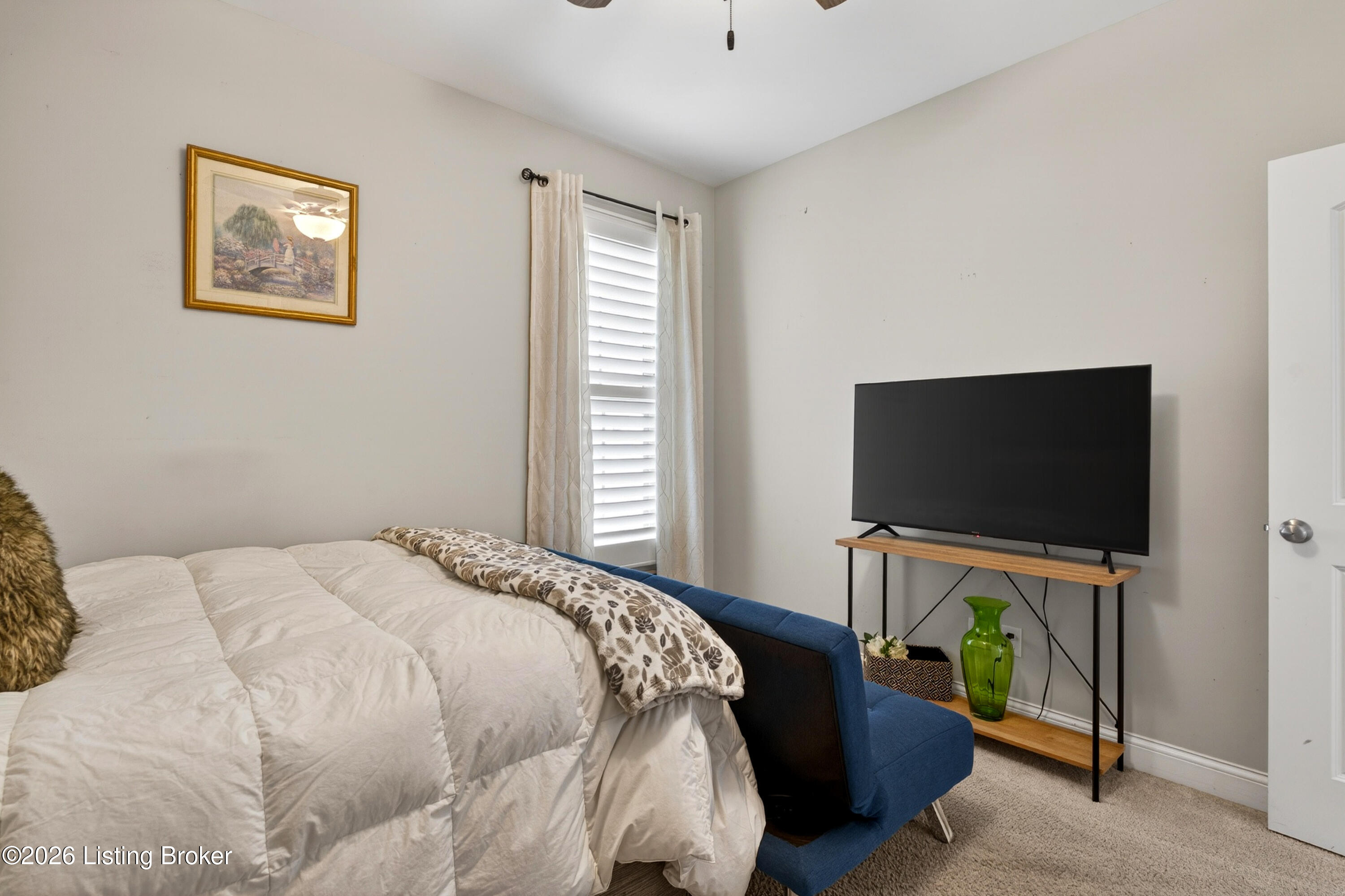 216 Locust Park Pl