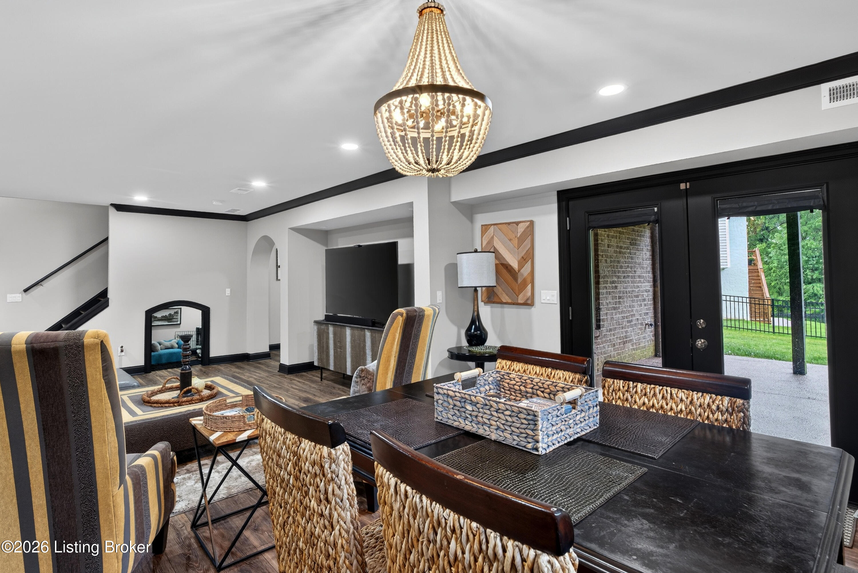 216 Locust Park Pl