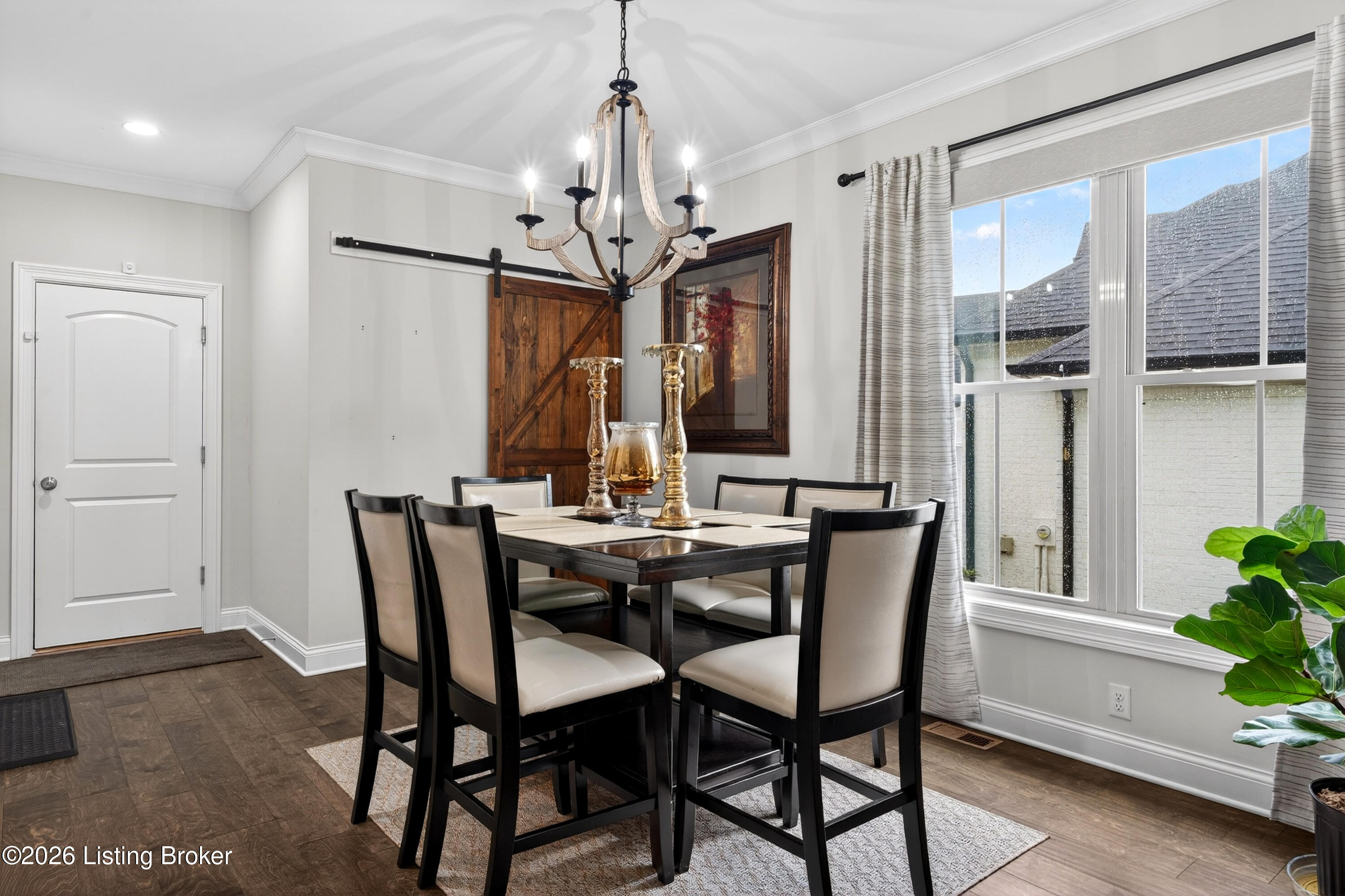 216 Locust Park Pl