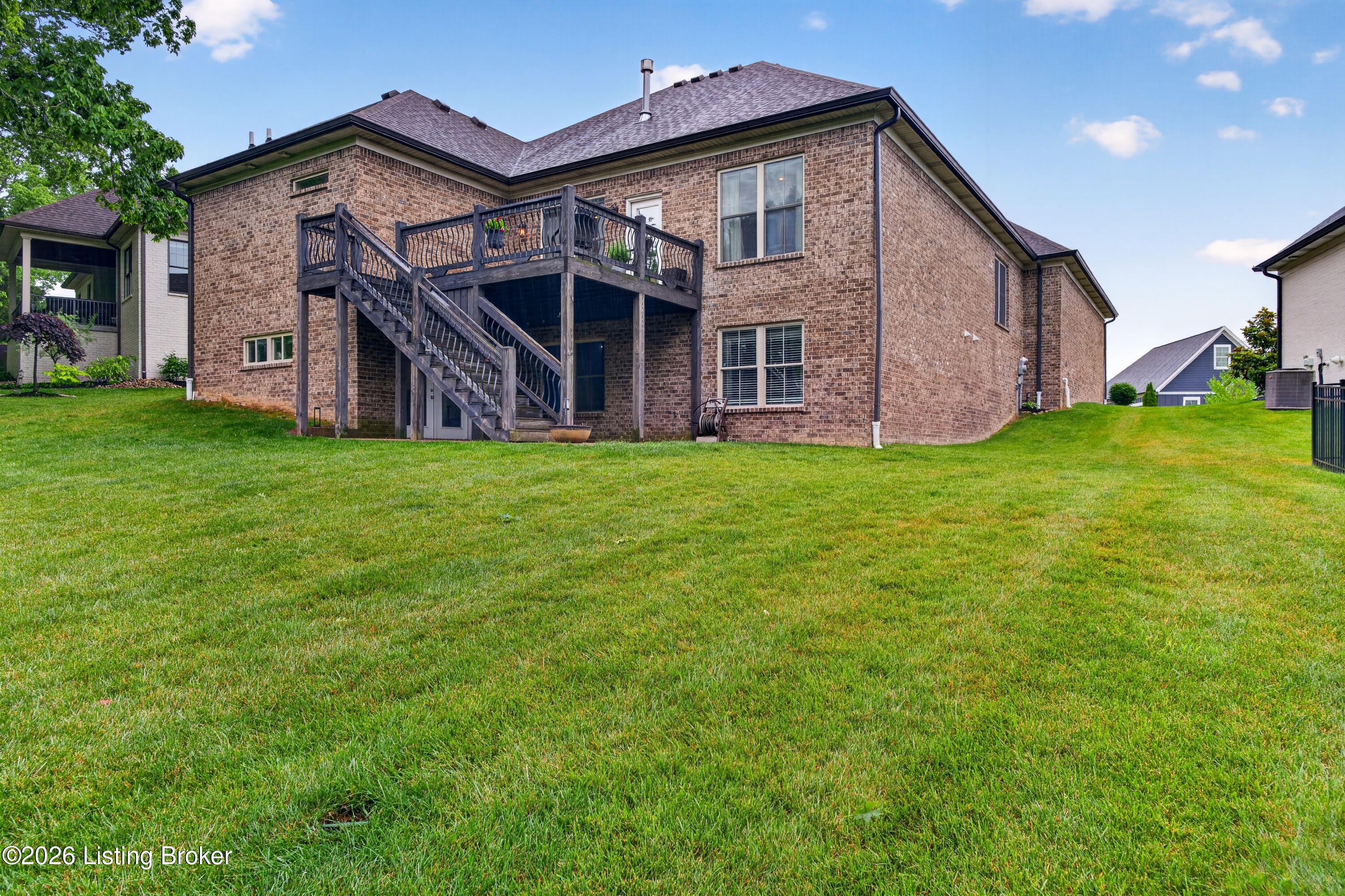 216 Locust Park Pl