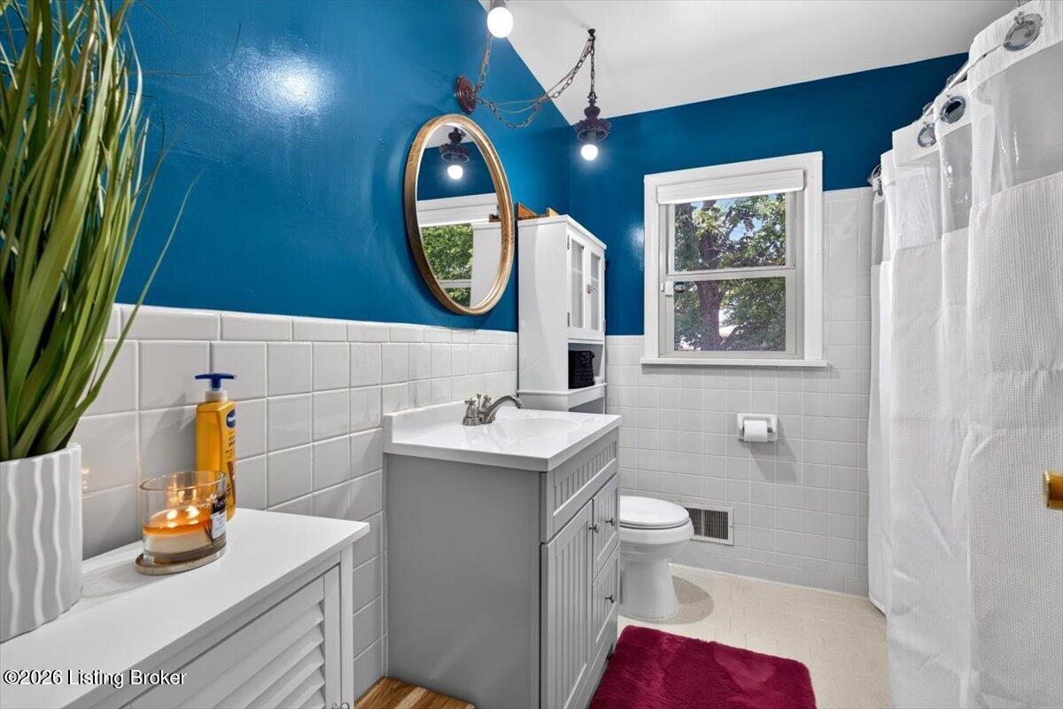 3911 Serene Way