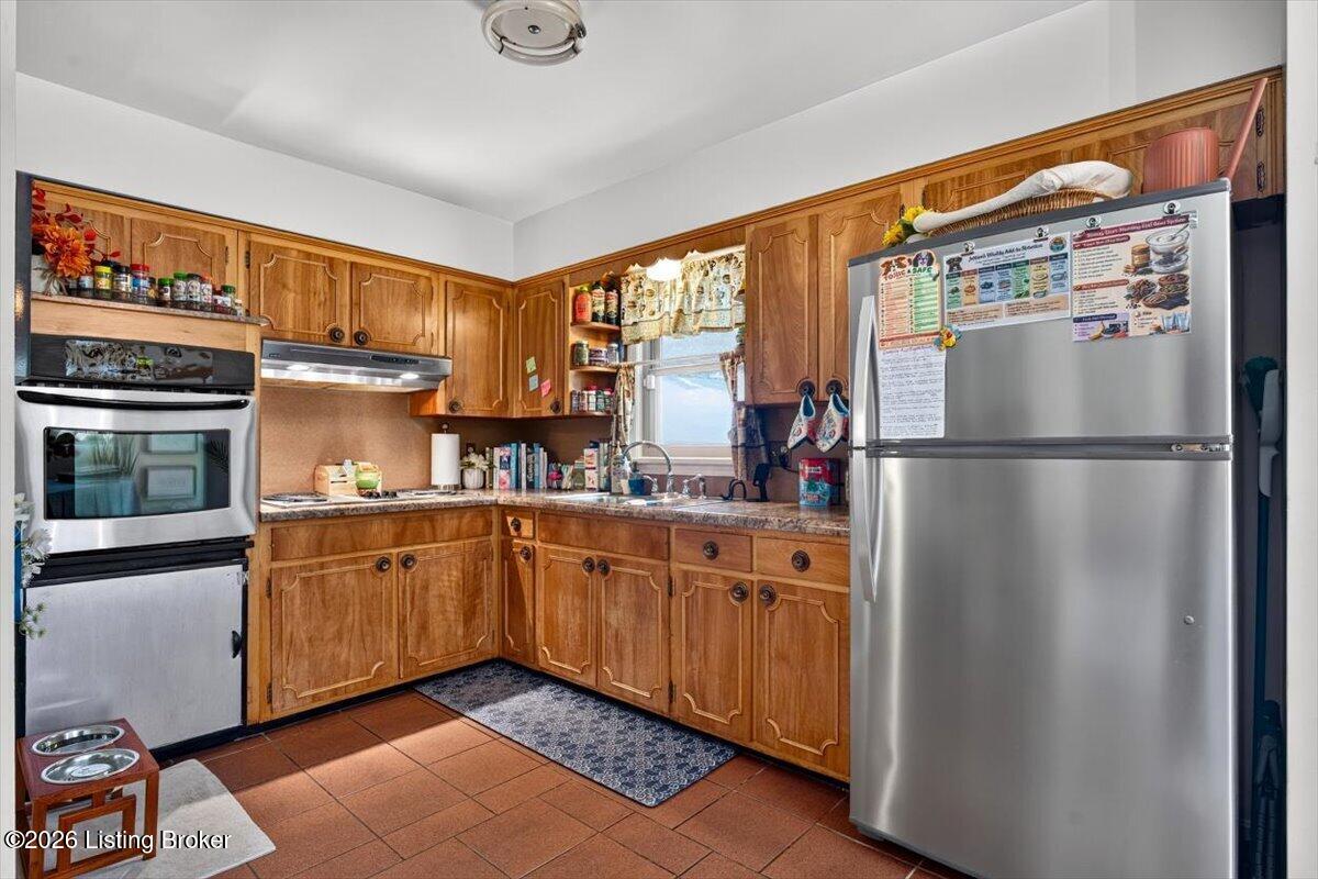 3911 Serene Way
