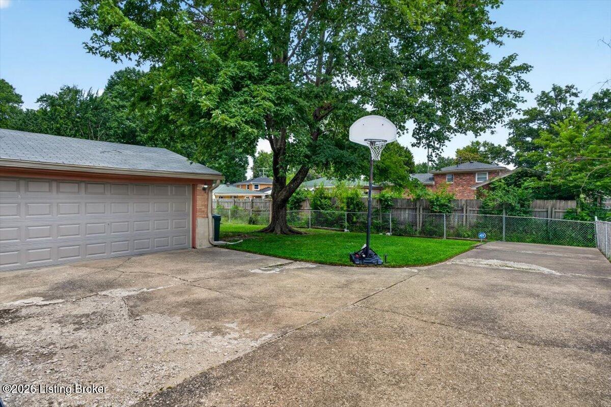 3911 Serene Way