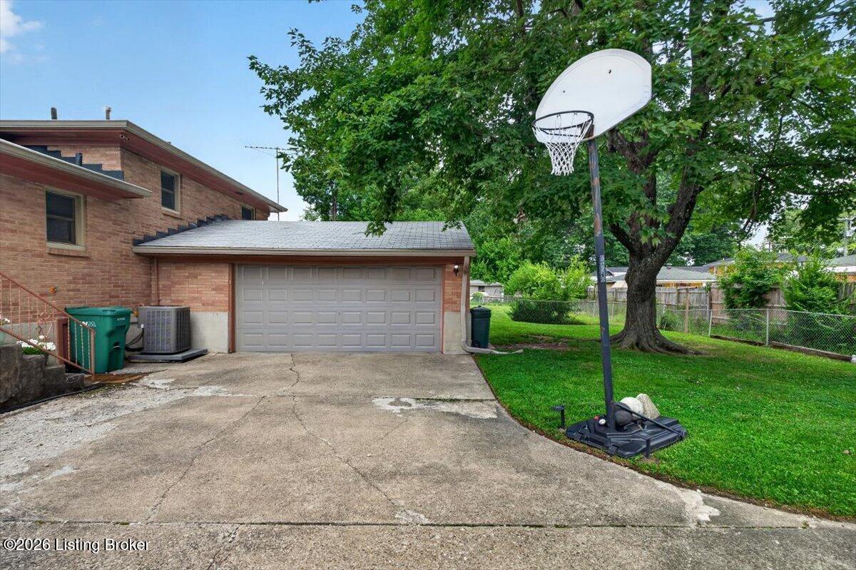 3911 Serene Way