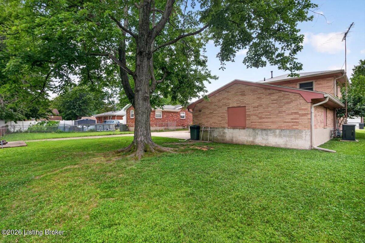 3911 Serene Way